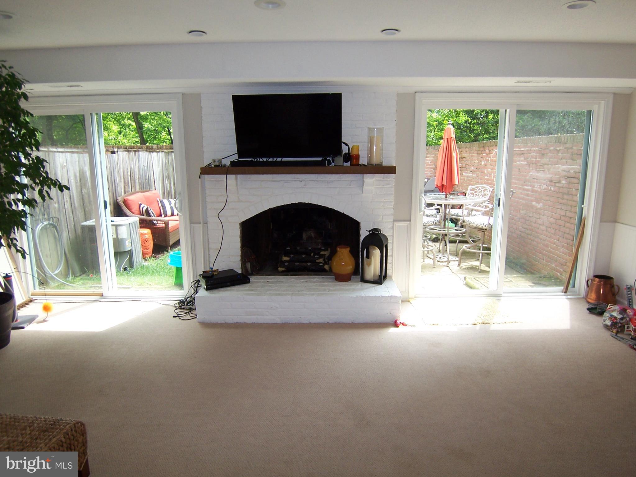 WESTMORELAND SQUARE - Residential Lease