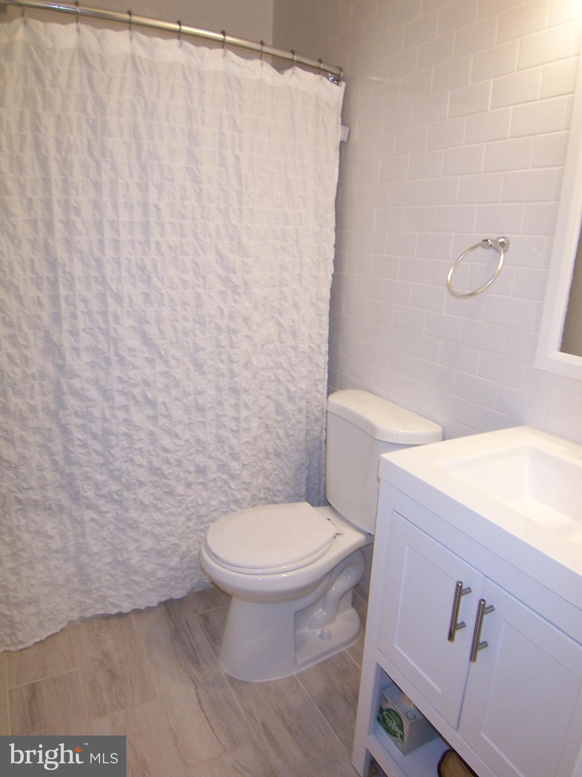 WESTMORELAND SQUARE - Residential Lease