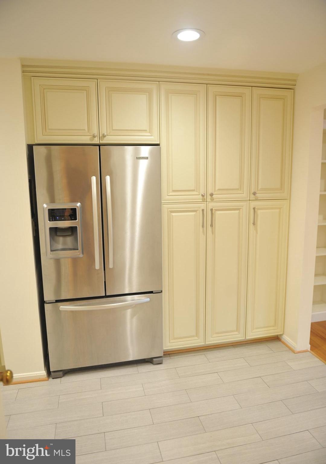 WESTMORELAND SQUARE - Residential Lease