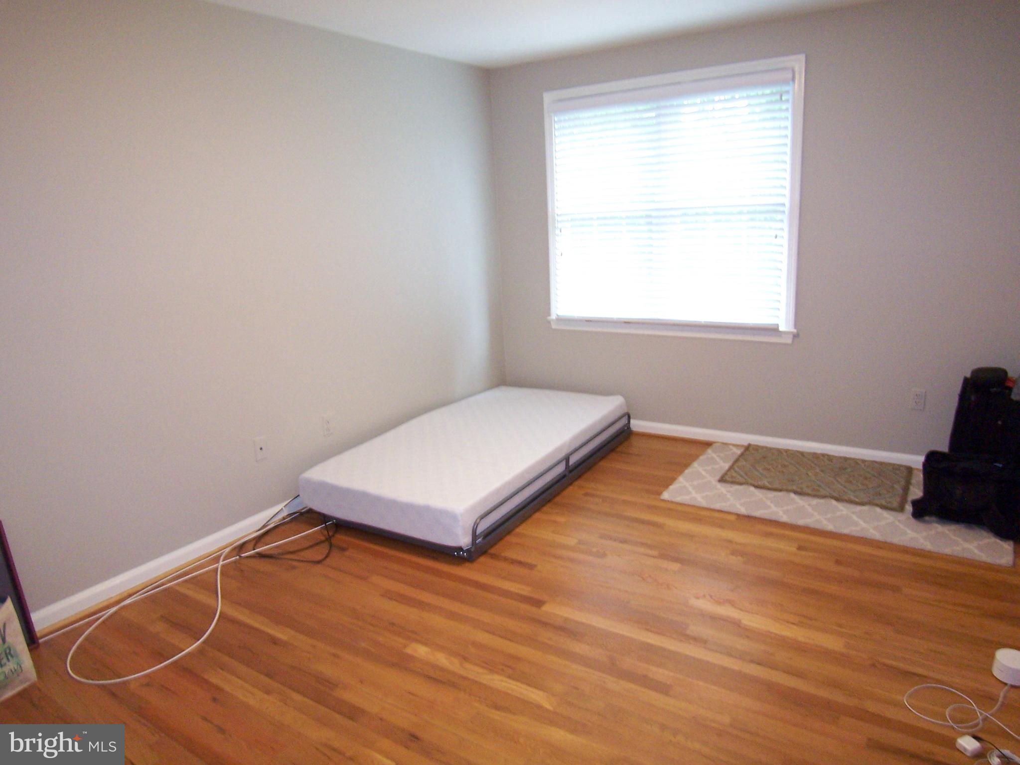 WESTMORELAND SQUARE - Residential Lease