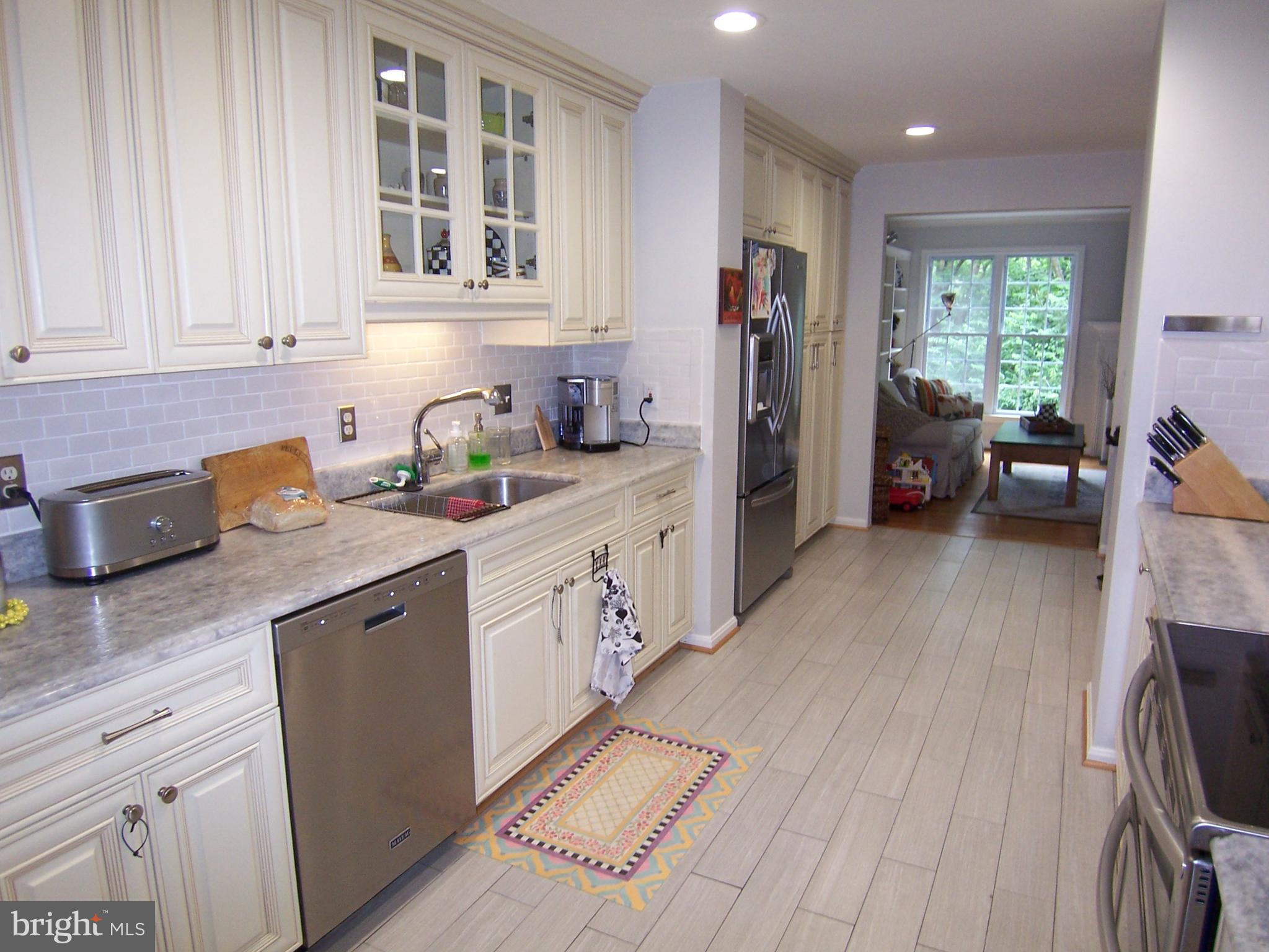 WESTMORELAND SQUARE - Residential Lease