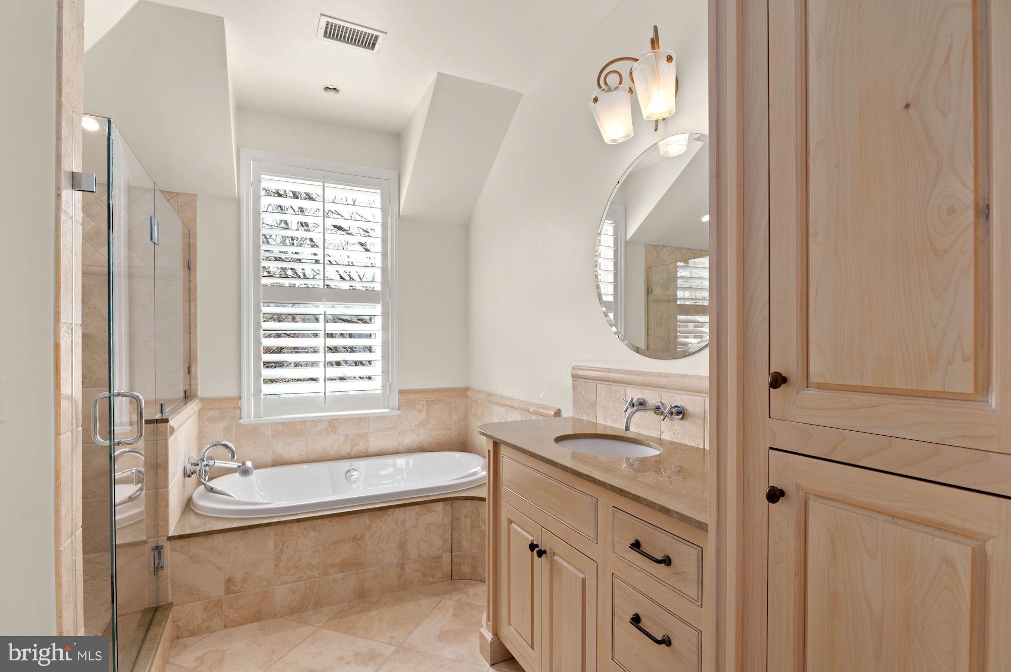 LANGLEY FOREST - Residential