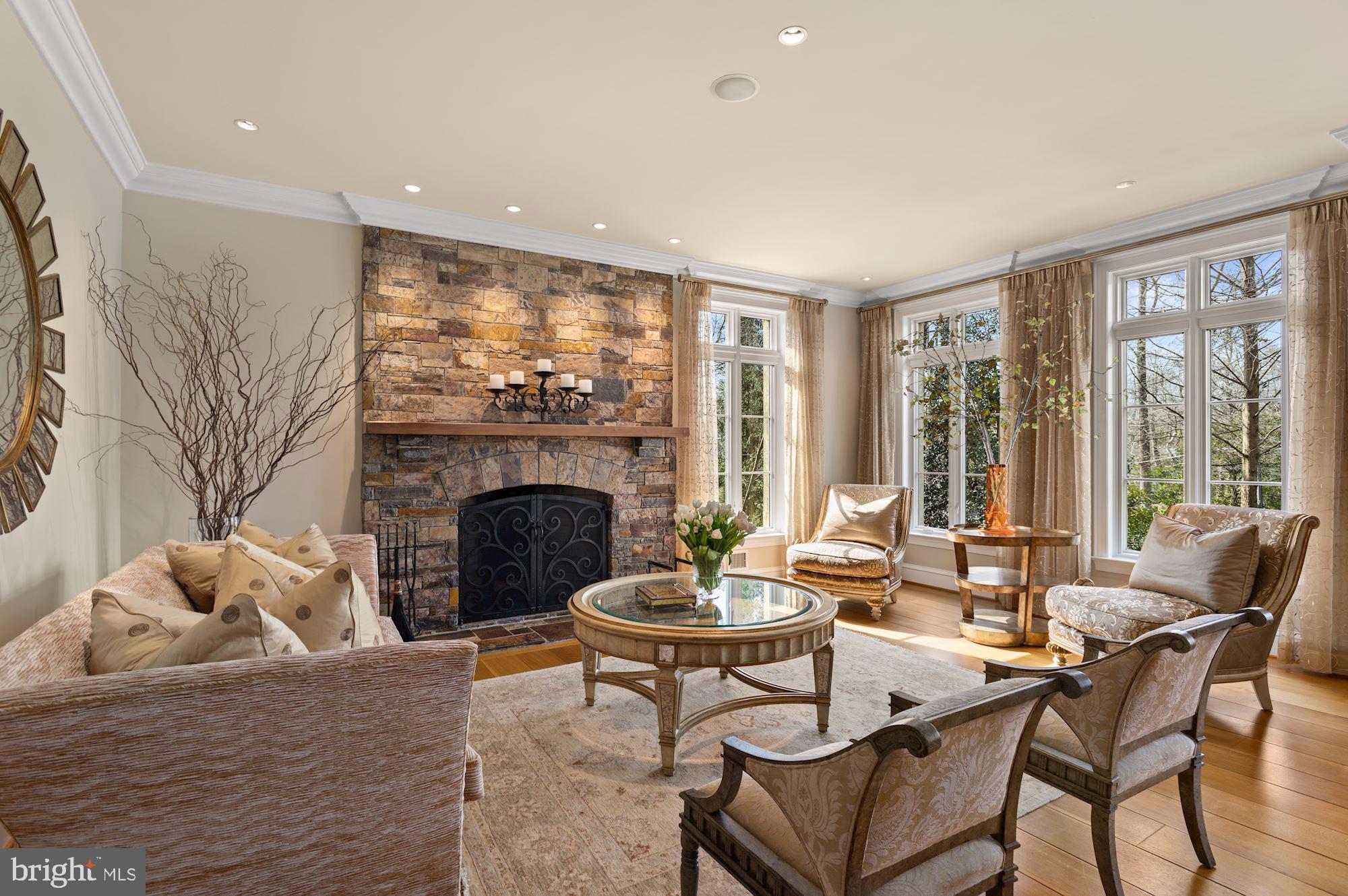 LANGLEY FOREST - Residential