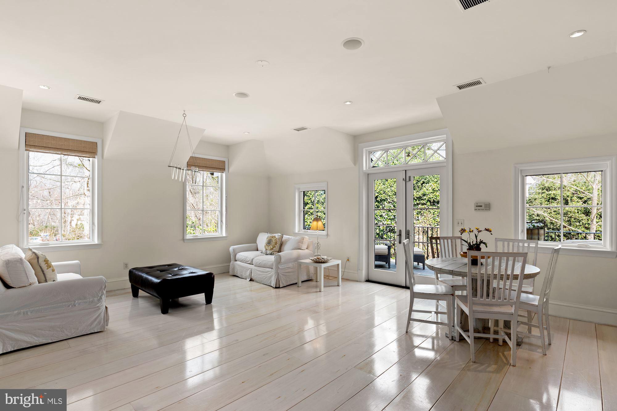 LANGLEY FOREST - Residential