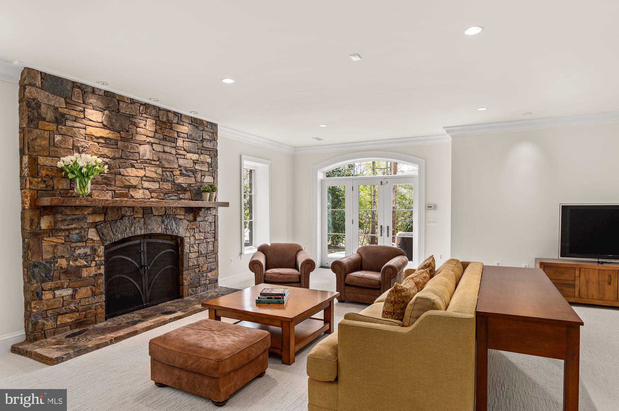 LANGLEY FOREST - Residential