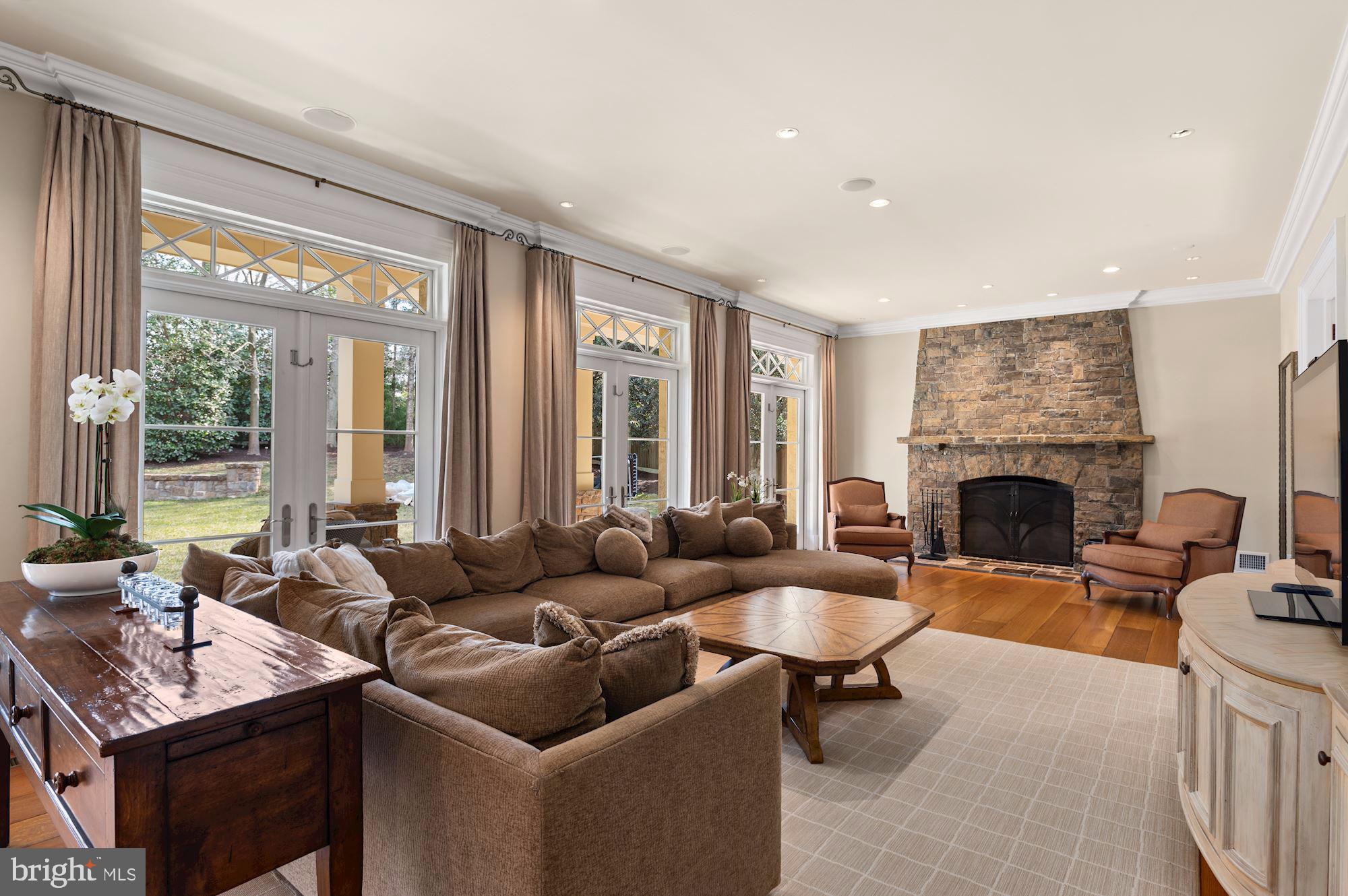 LANGLEY FOREST - Residential