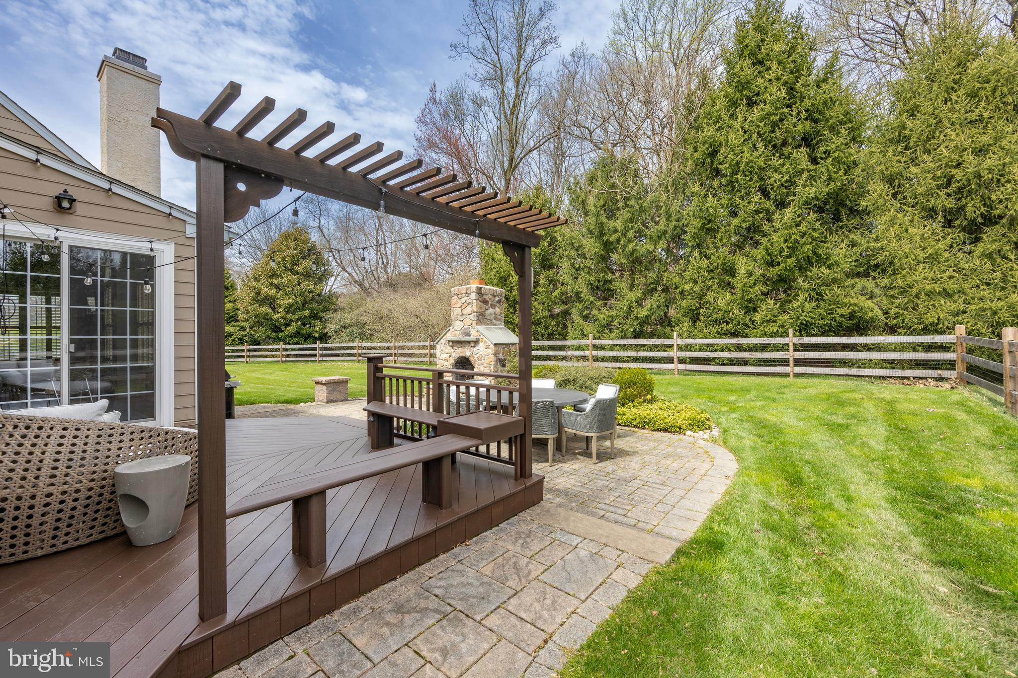 ROCKFORD CROSSING - Residential