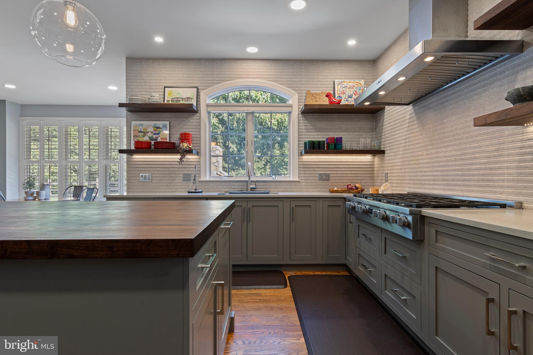 ROCKFORD CROSSING - Residential