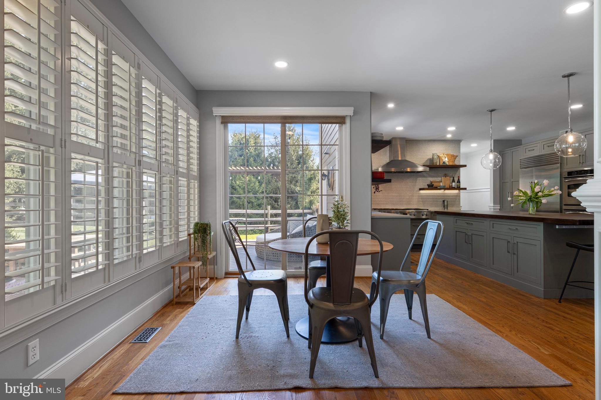 ROCKFORD CROSSING - Residential