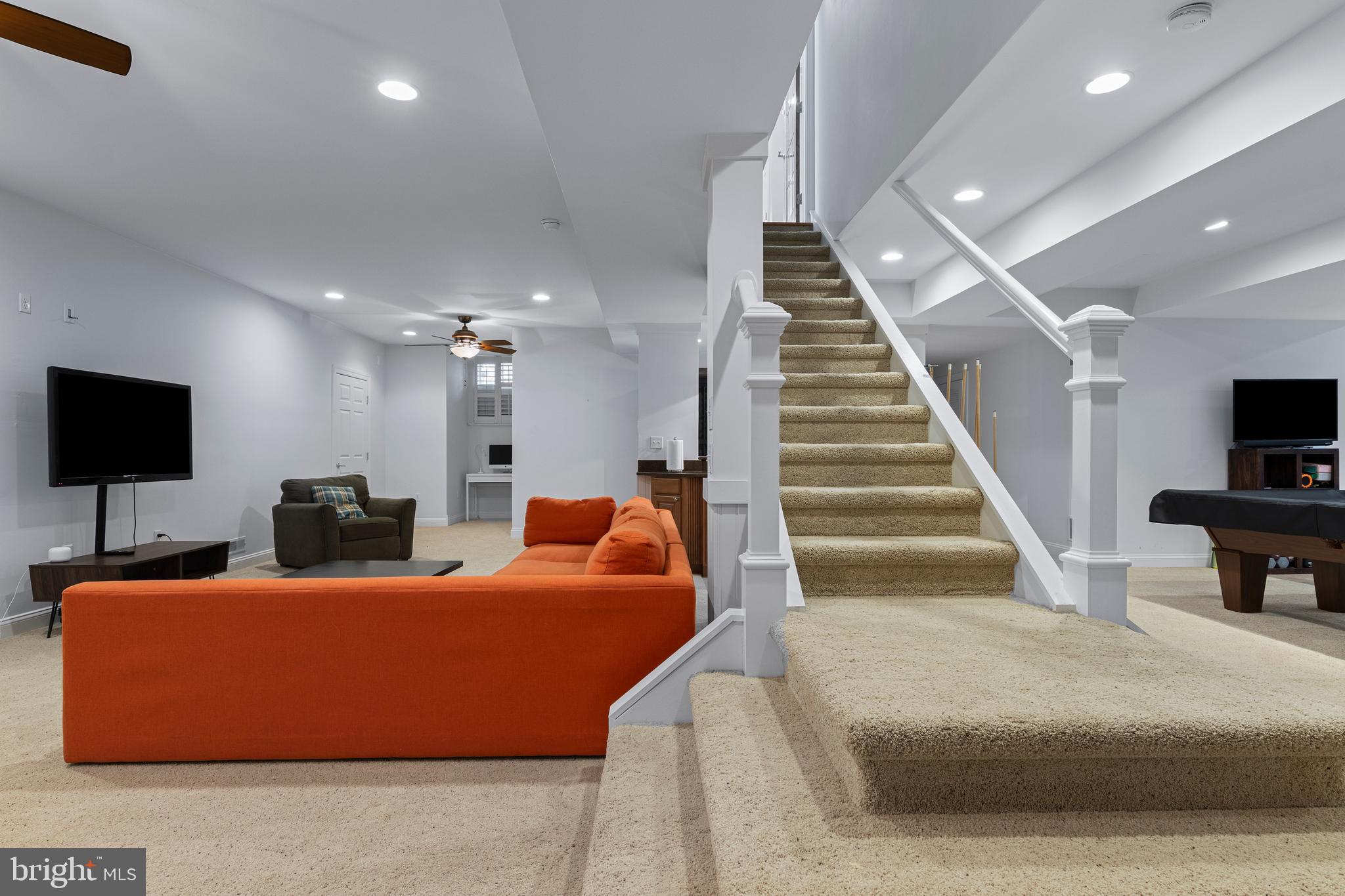 ROCKFORD CROSSING - Residential