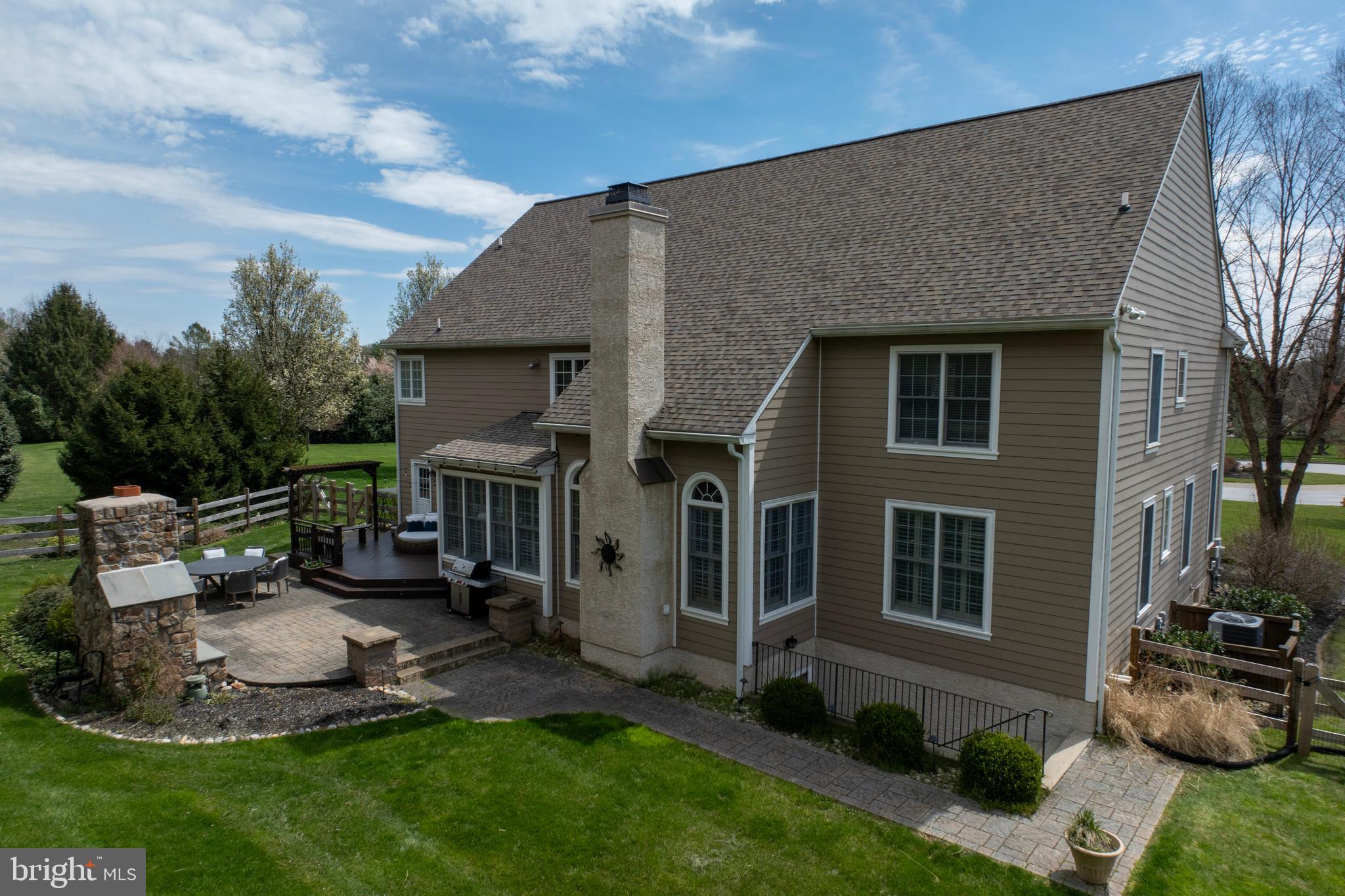 ROCKFORD CROSSING - Residential