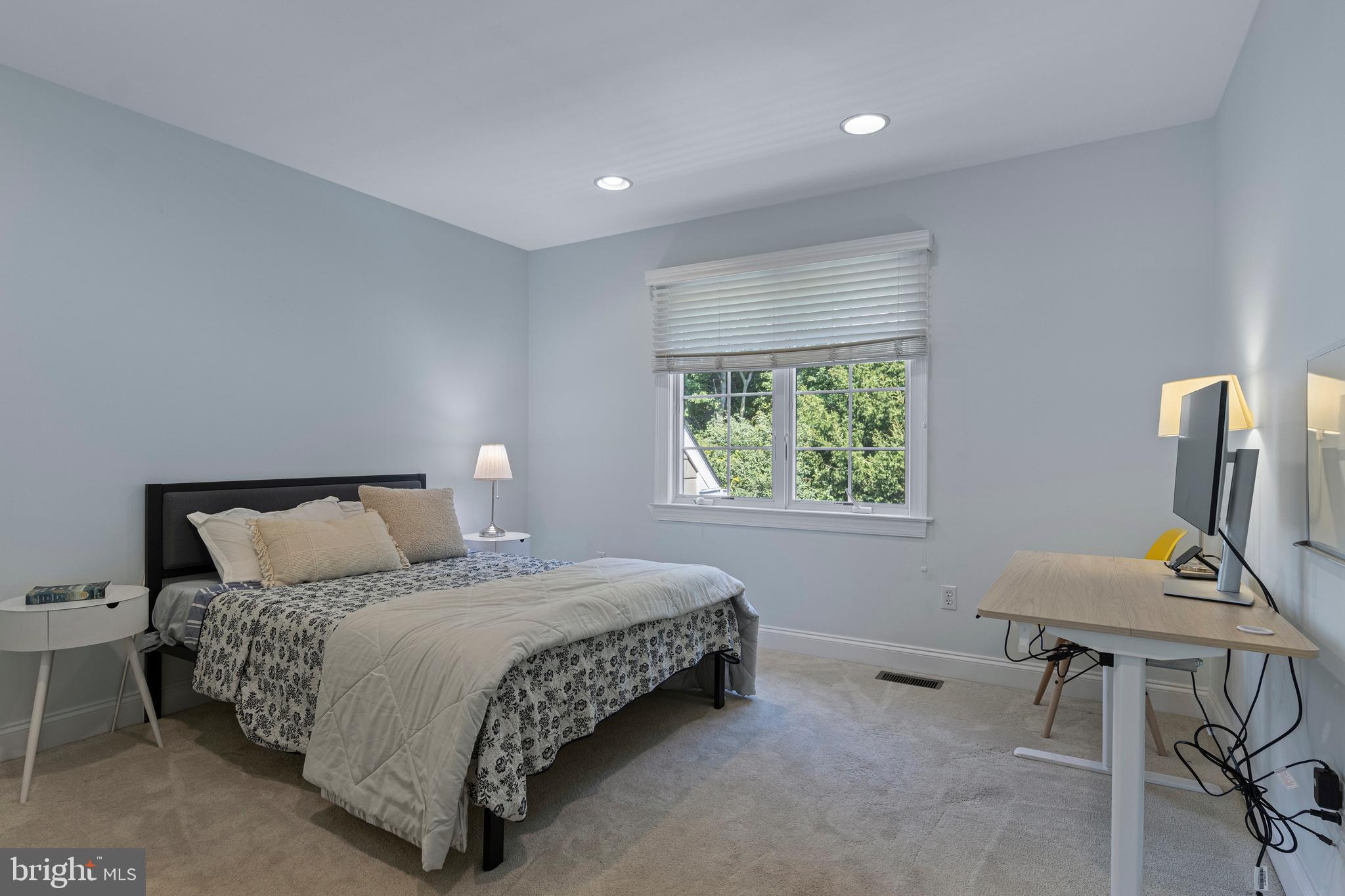 ROCKFORD CROSSING - Residential