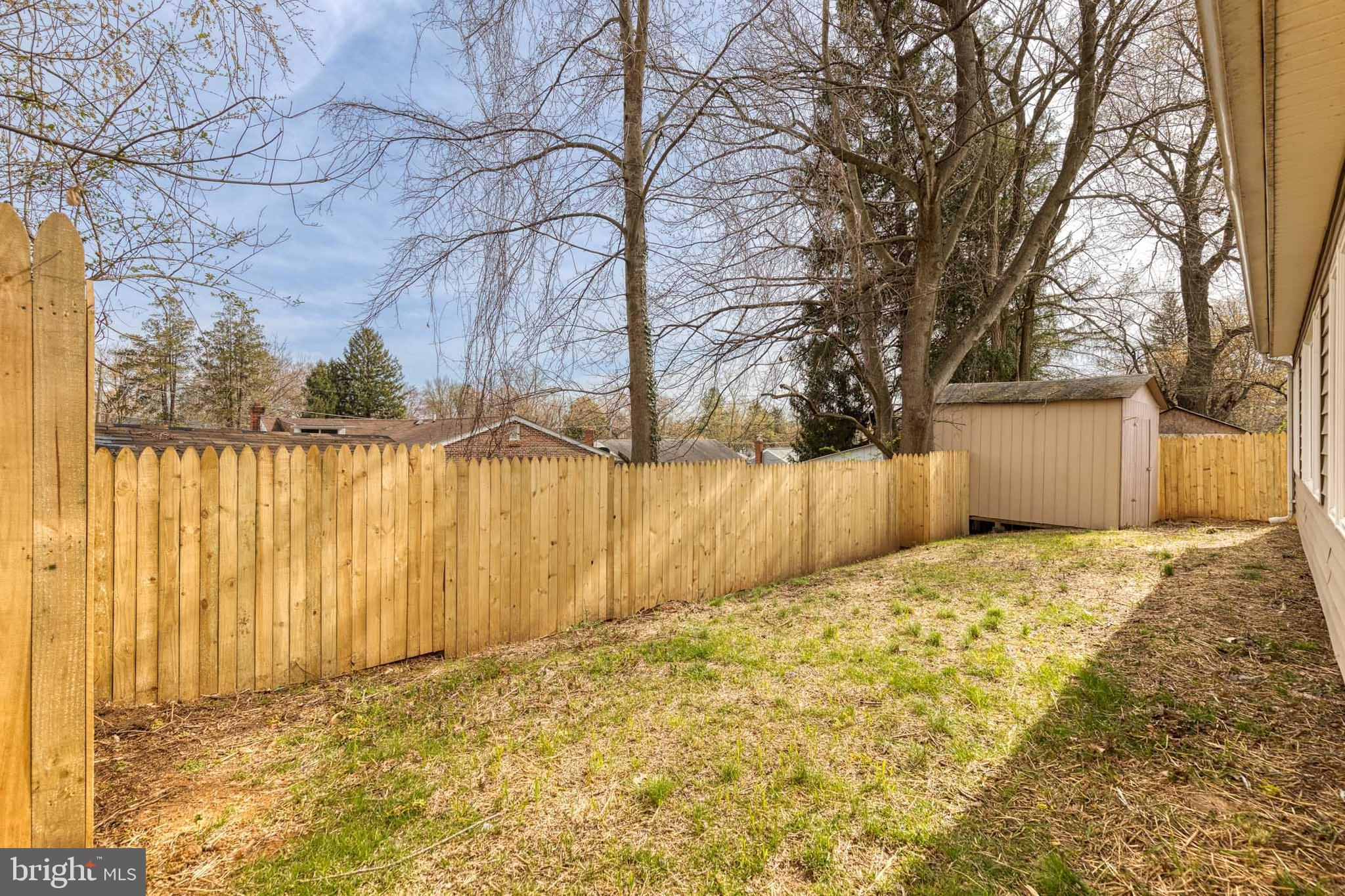 ROYAL VIEW - Residential