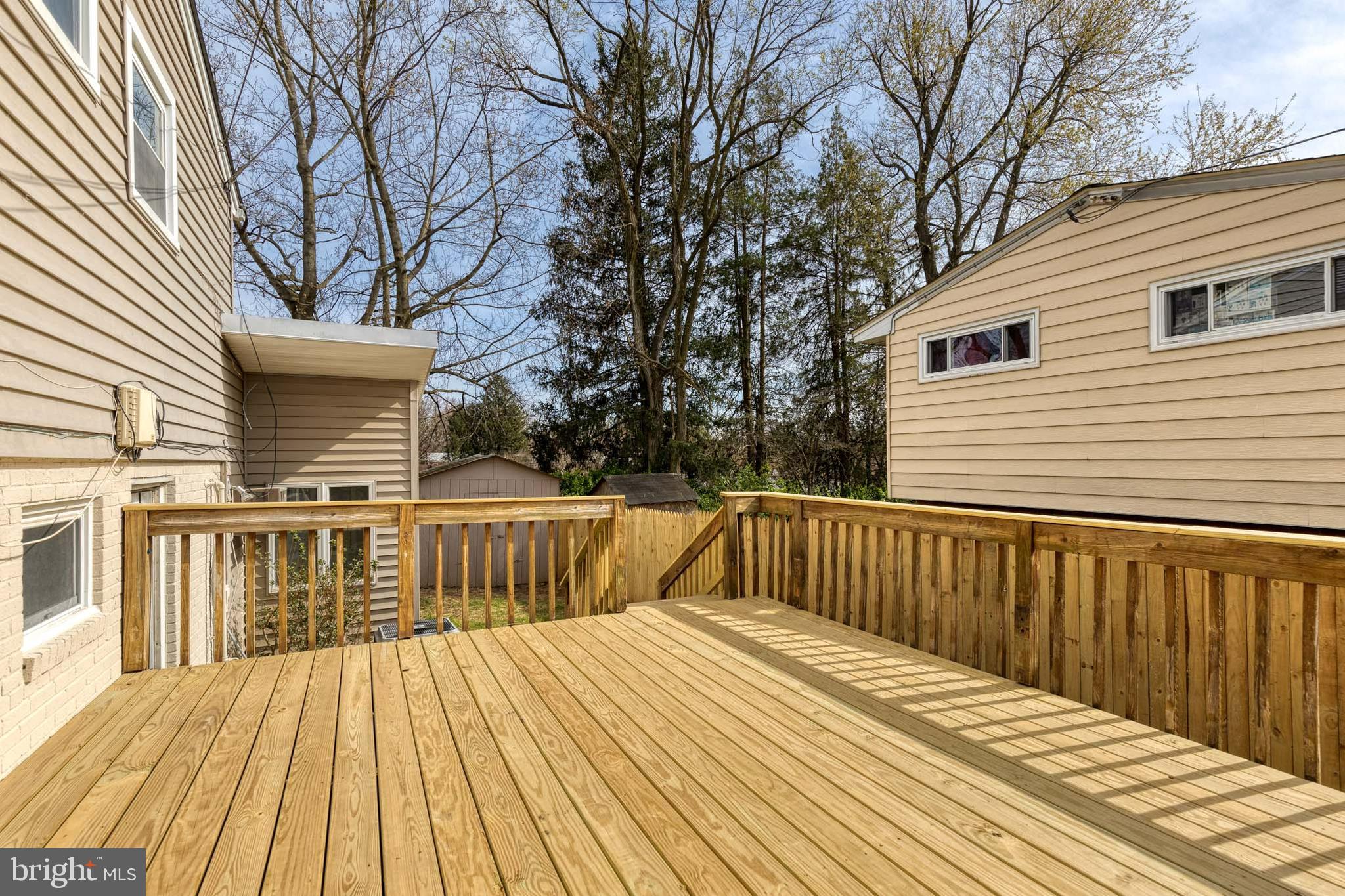 ROYAL VIEW - Residential