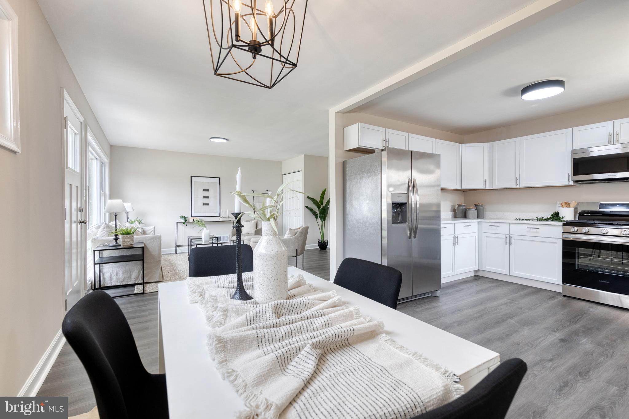 ROYAL VIEW - Residential