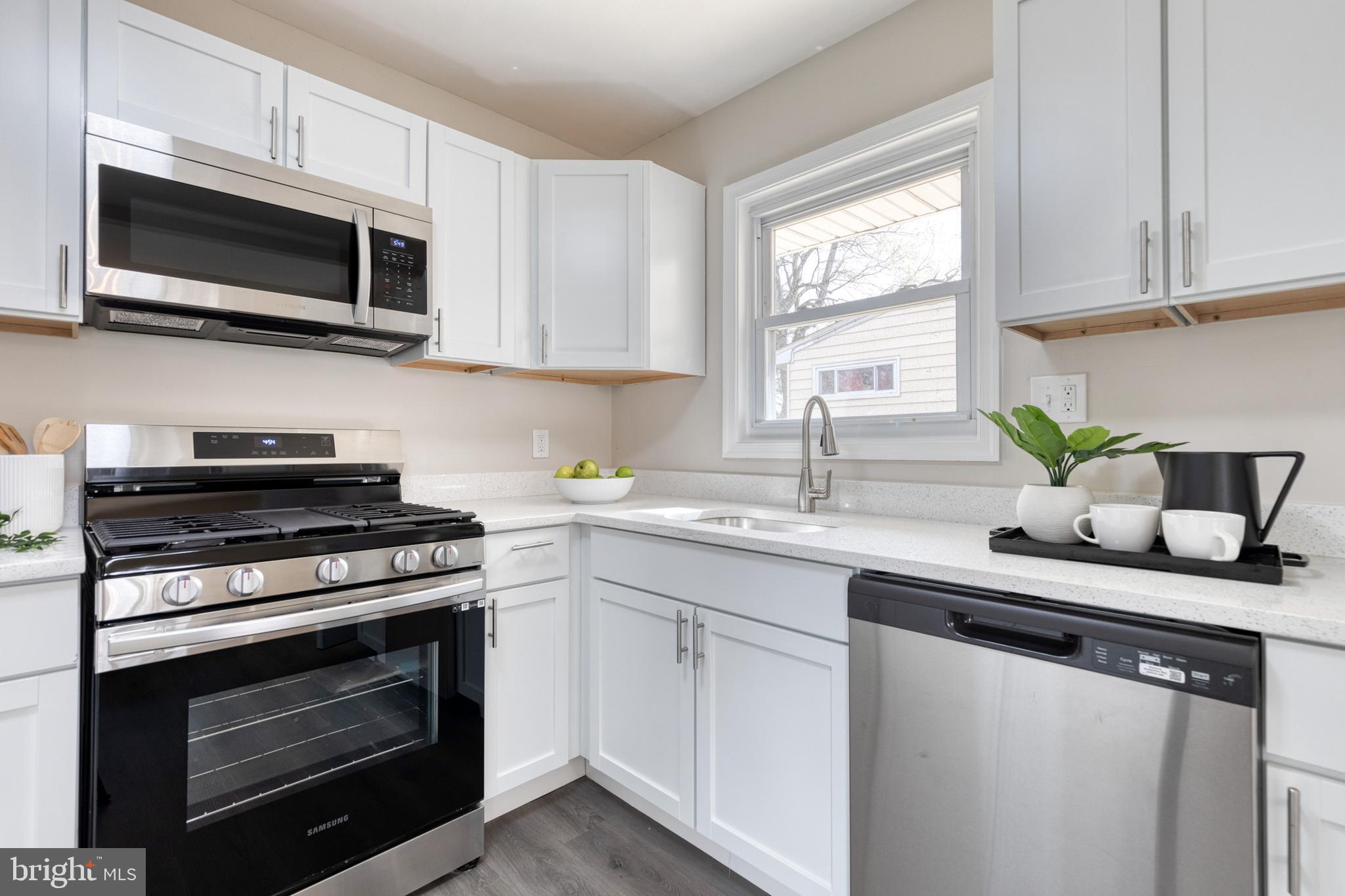 ROYAL VIEW - Residential