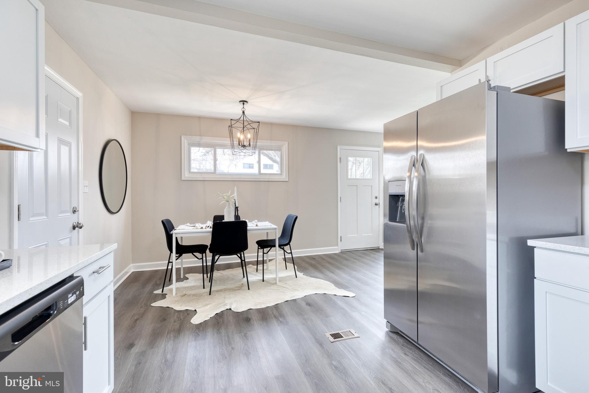 ROYAL VIEW - Residential