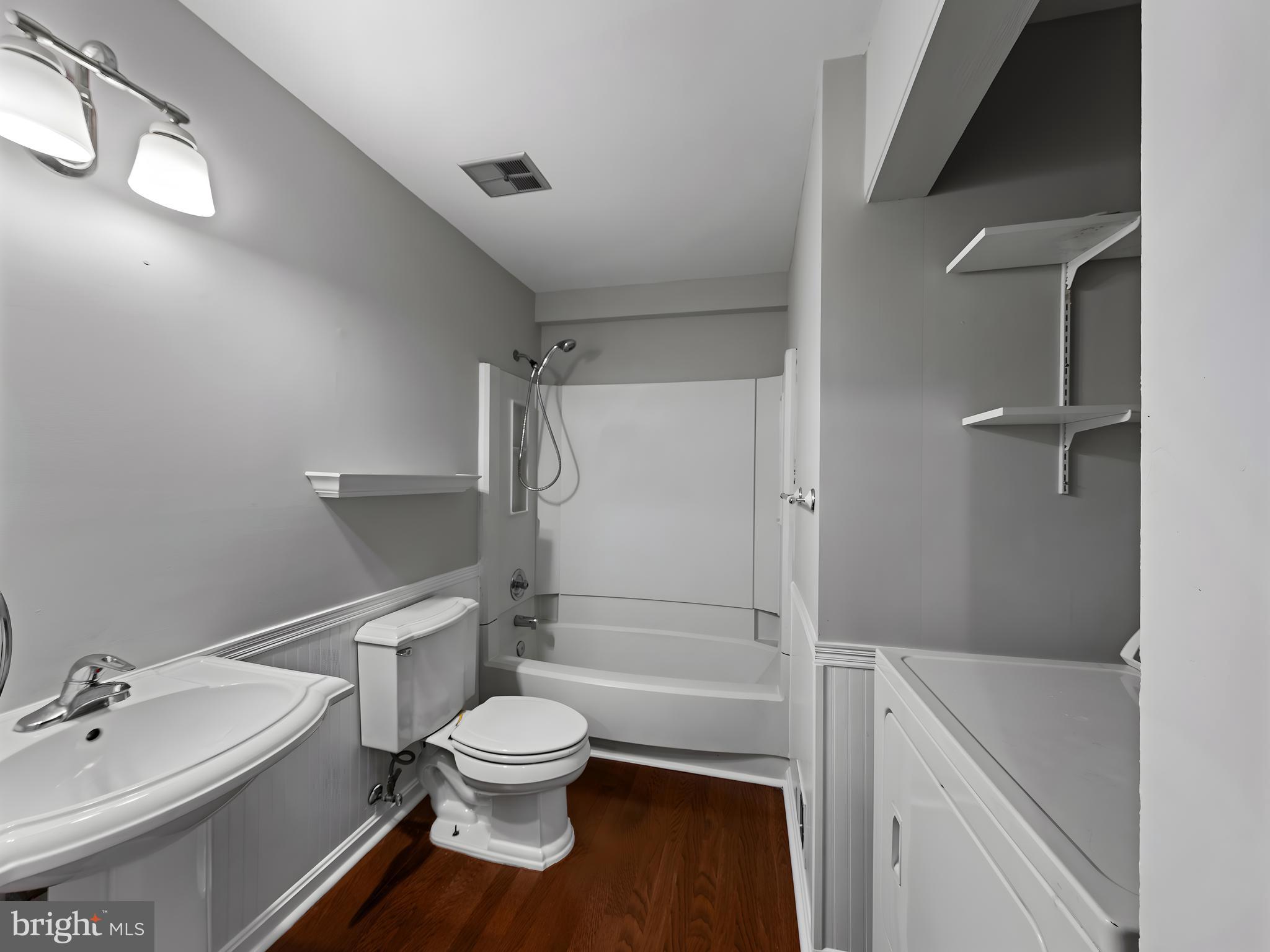 HAYFIELD VIEW - Residential Lease