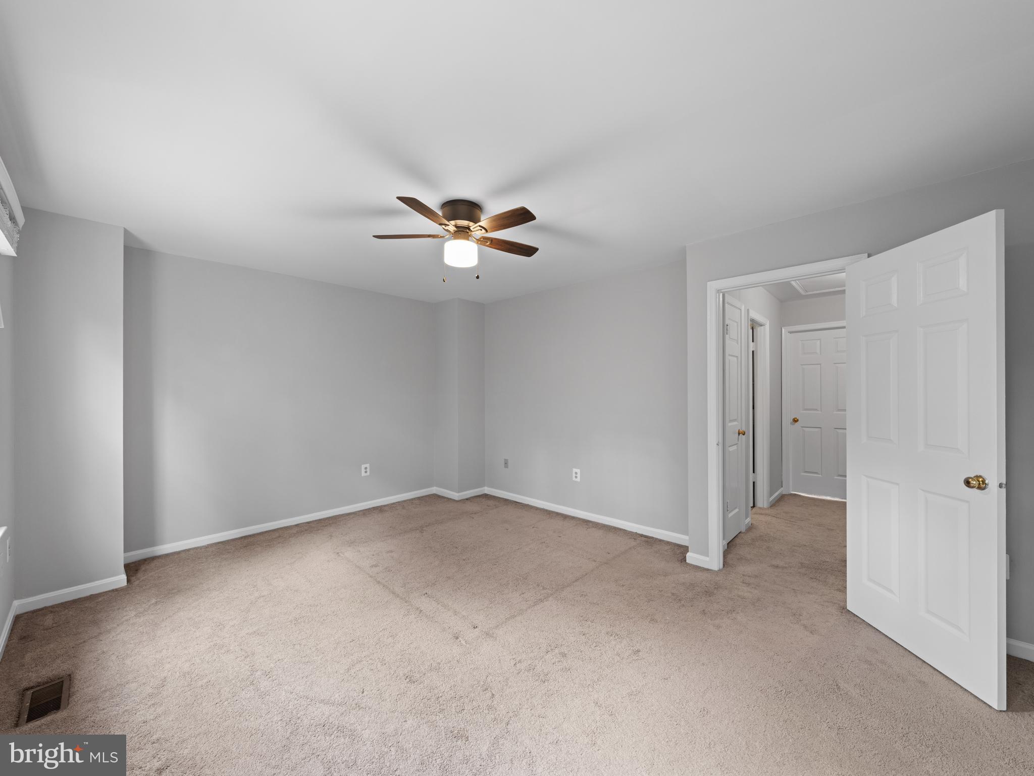 HAYFIELD VIEW - Residential Lease