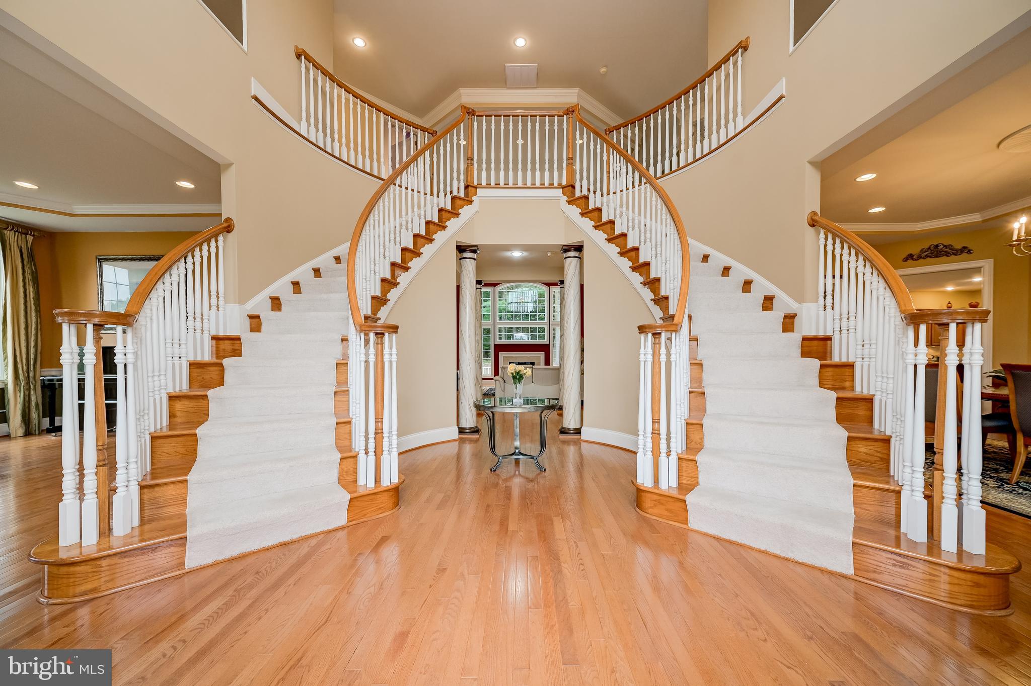 3198 LORENZO LANE