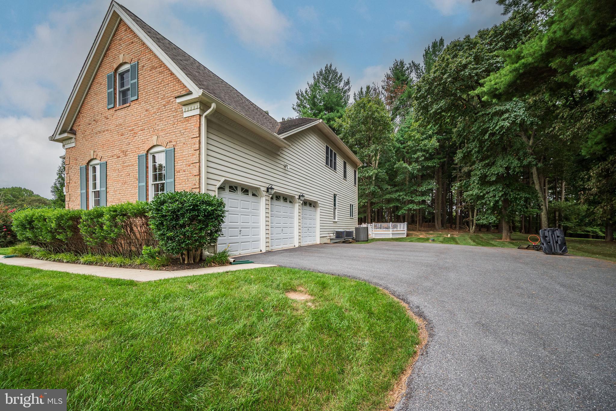 WATERFORD FARMS - Residential