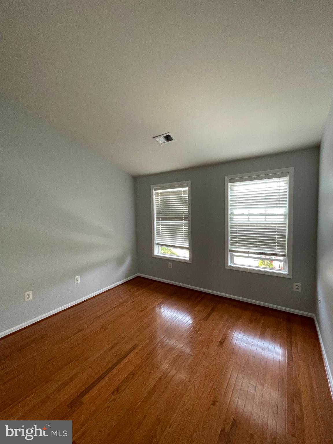 CREEKSIDE - Residential Lease