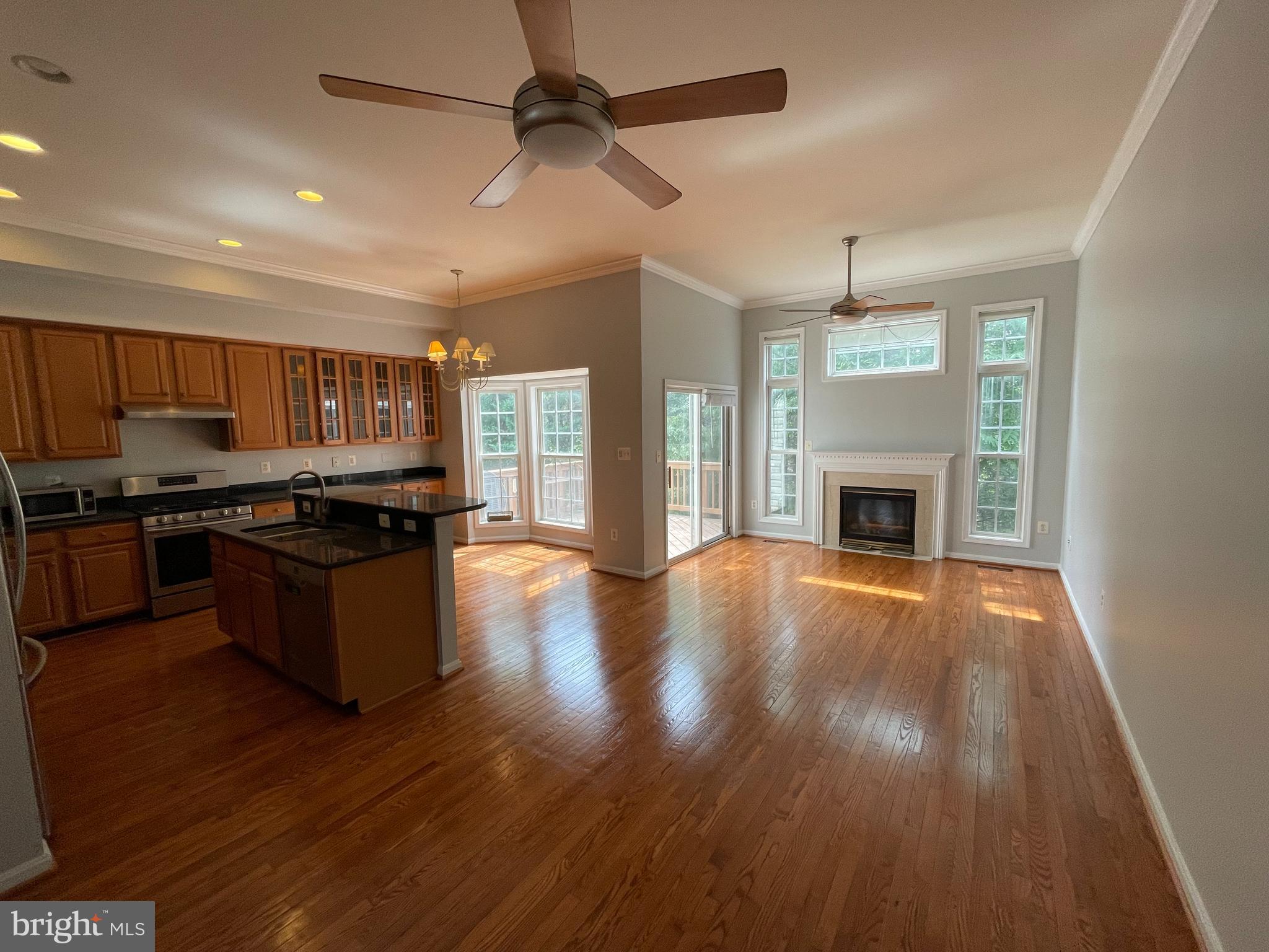 CREEKSIDE - Residential Lease