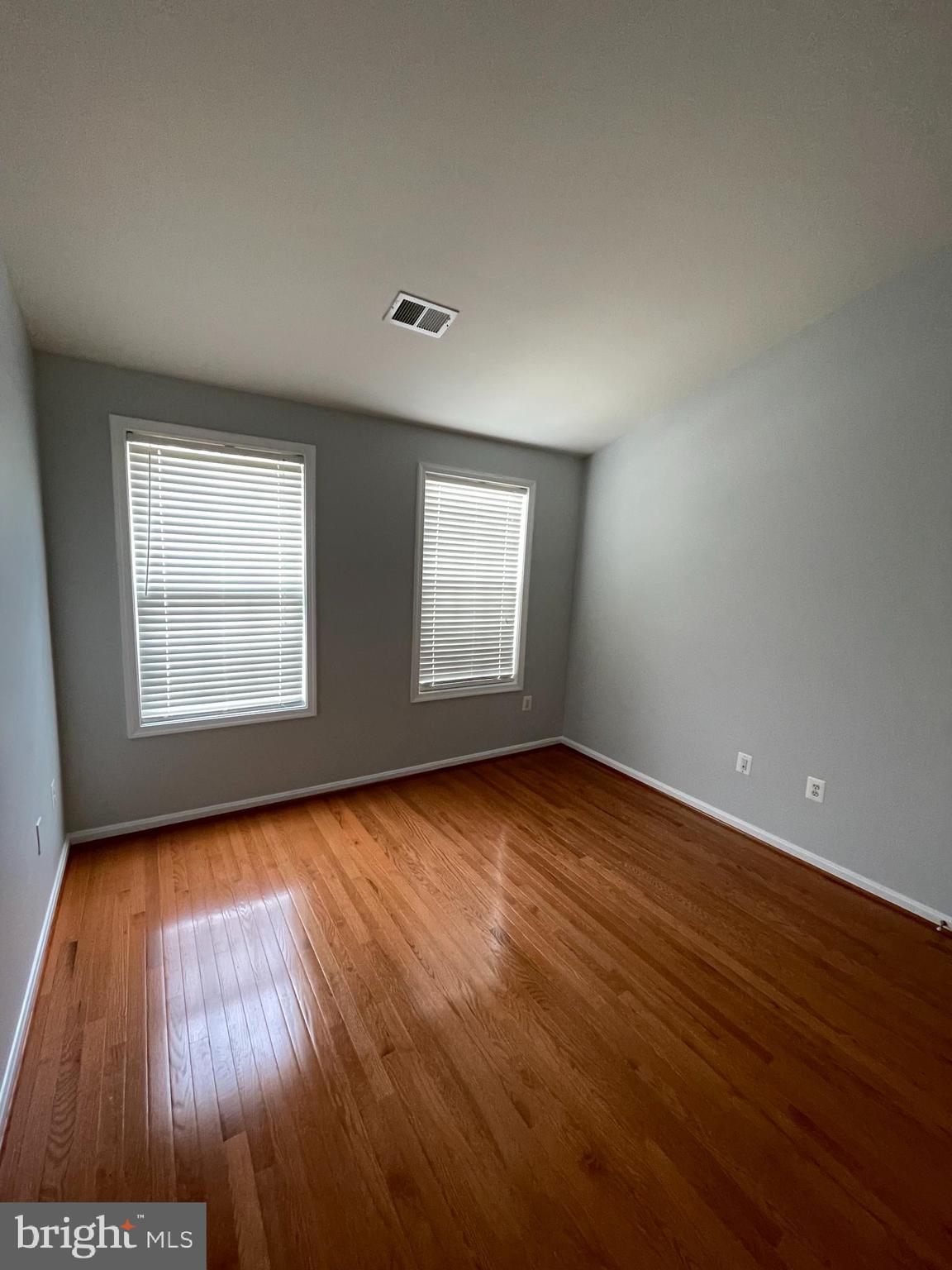 CREEKSIDE - Residential Lease