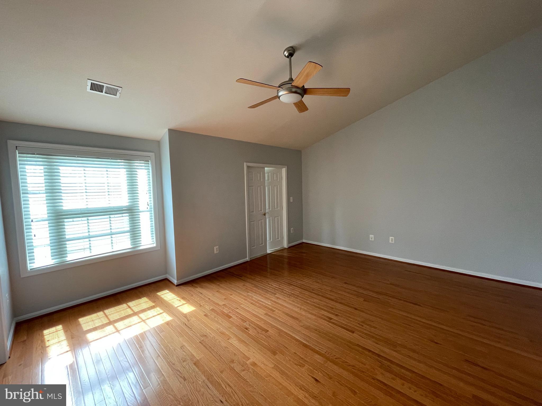 CREEKSIDE - Residential Lease