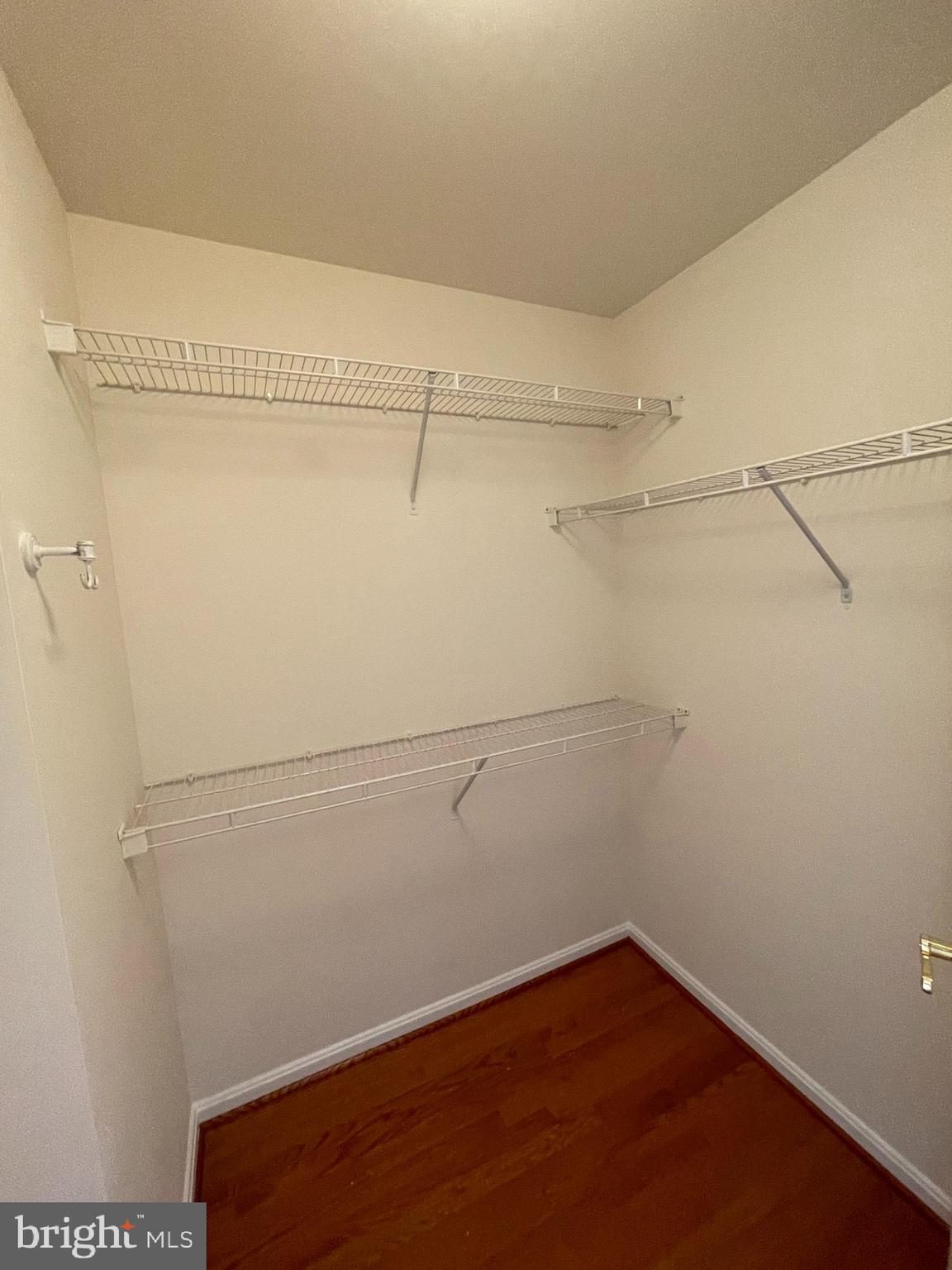 CREEKSIDE - Residential Lease