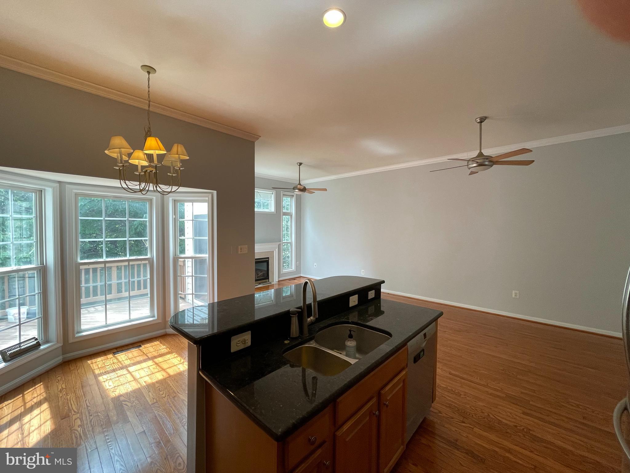 CREEKSIDE - Residential Lease