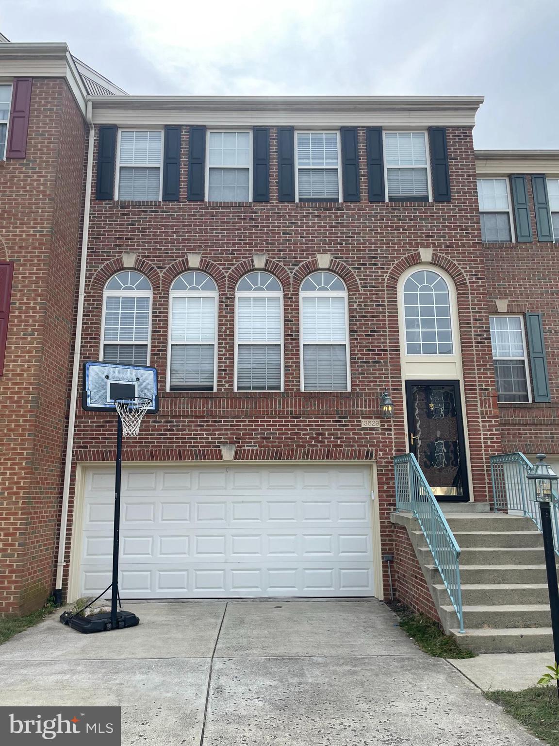 CREEKSIDE - Residential Lease