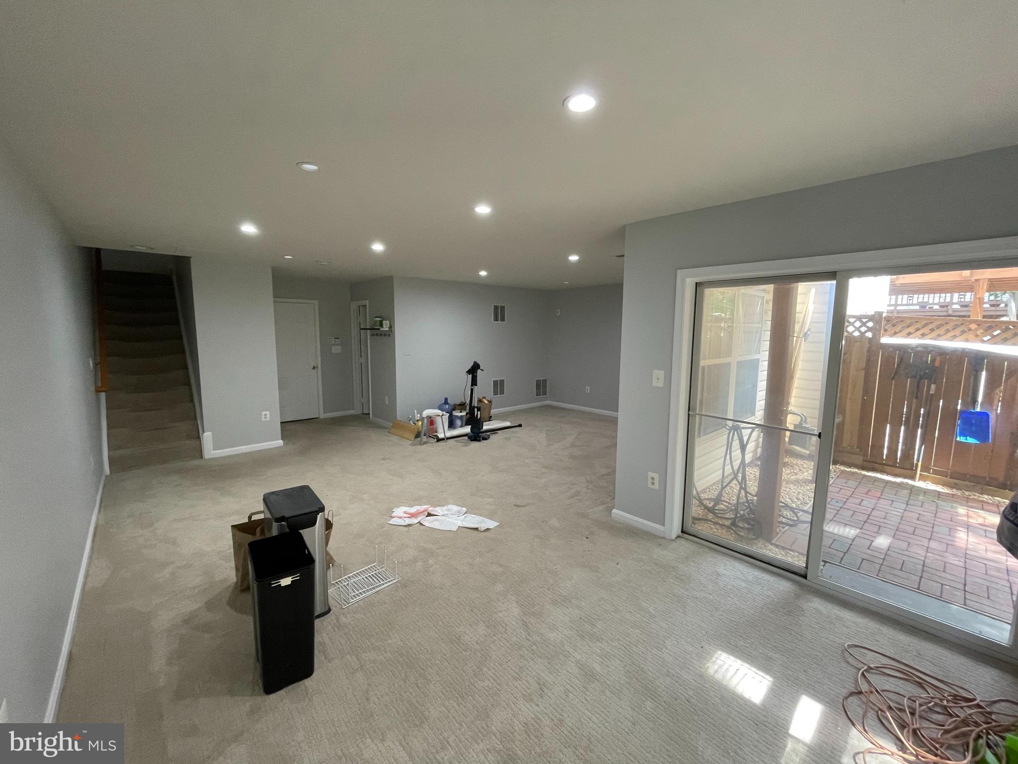 CREEKSIDE - Residential Lease