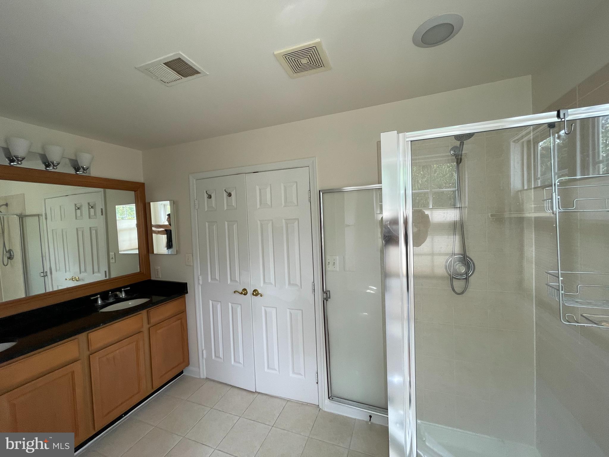 CREEKSIDE - Residential Lease