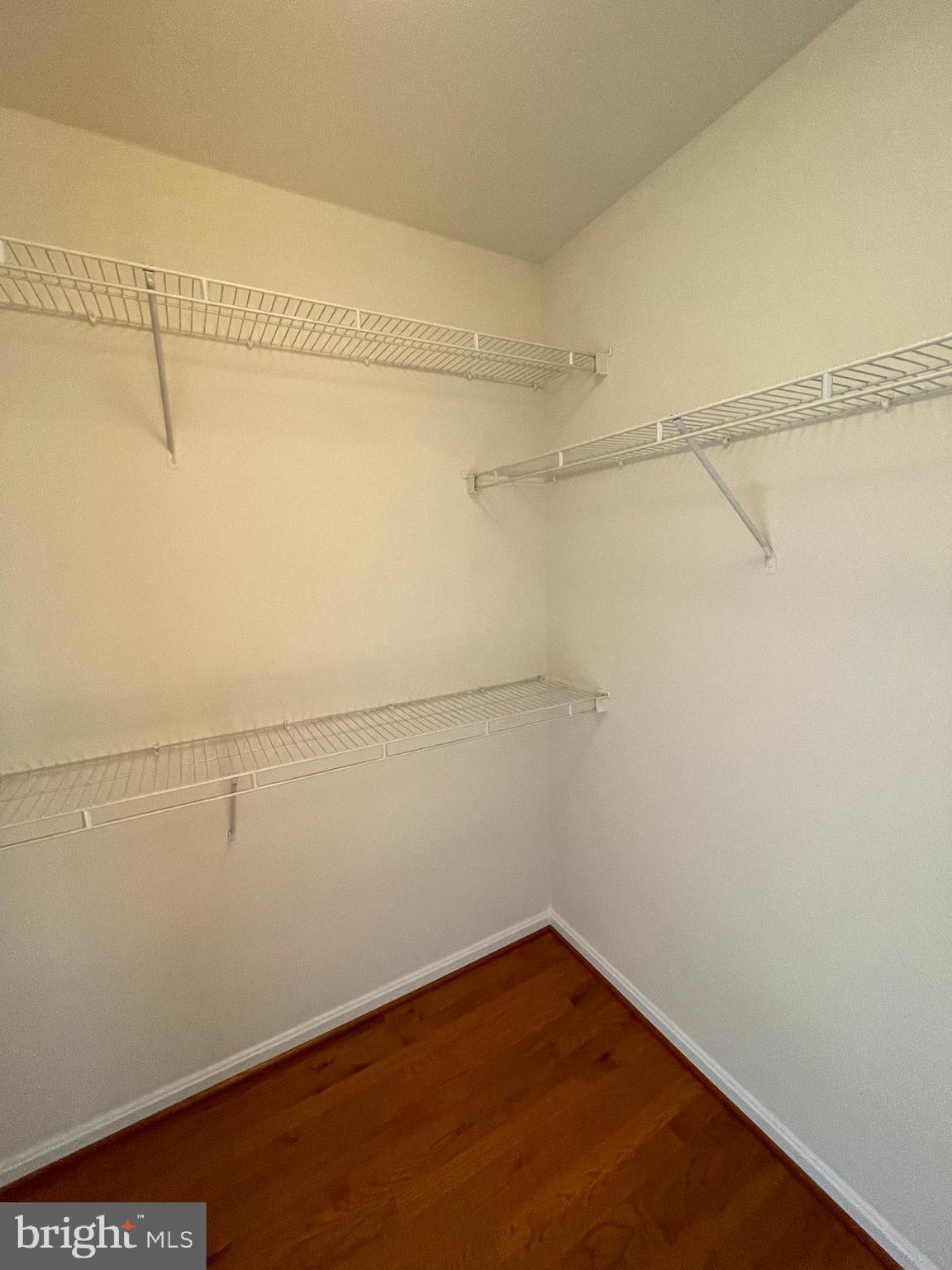 CREEKSIDE - Residential Lease