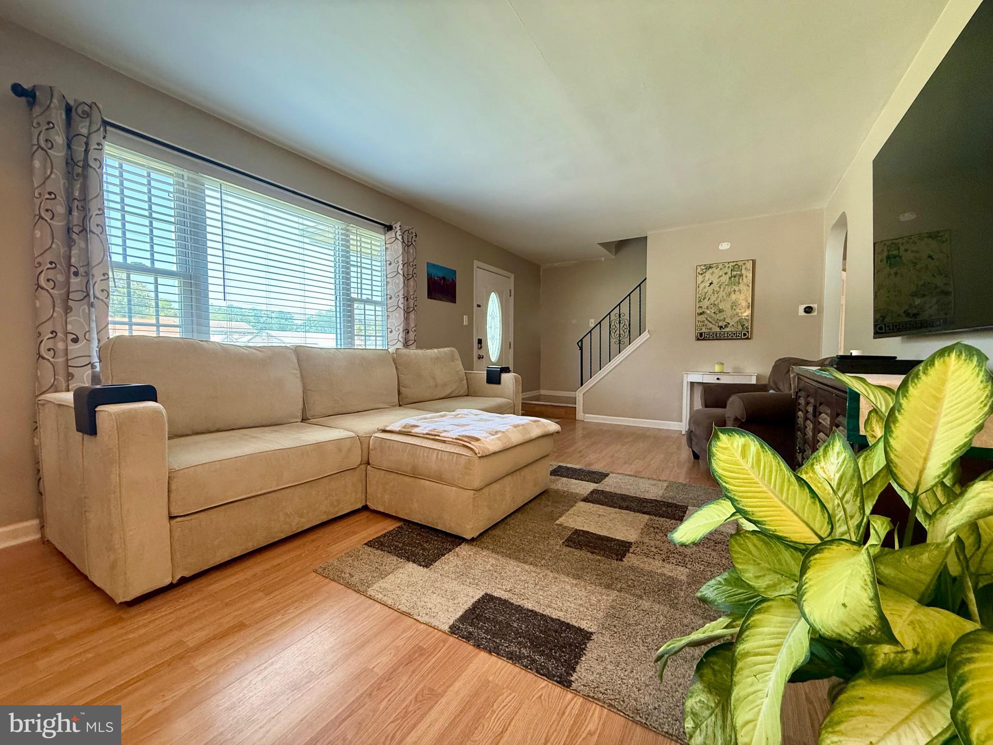 566 S FORKLANDING ROAD