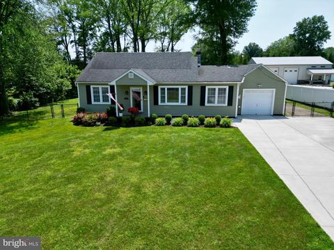 566 S FORKLANDING ROAD MAPLE SHADE NJ 08052