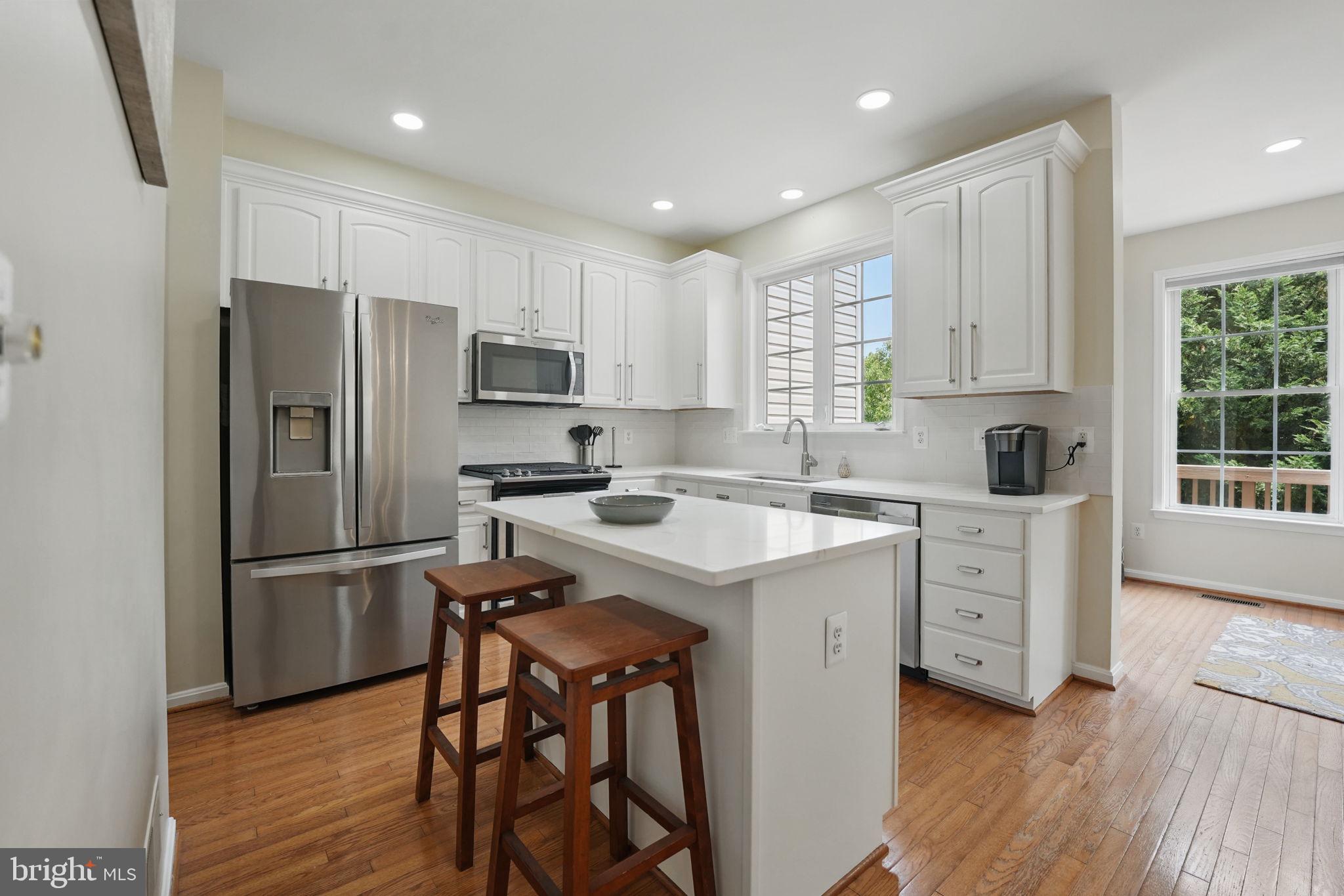 1230 CAMBRIA TERRACE NE