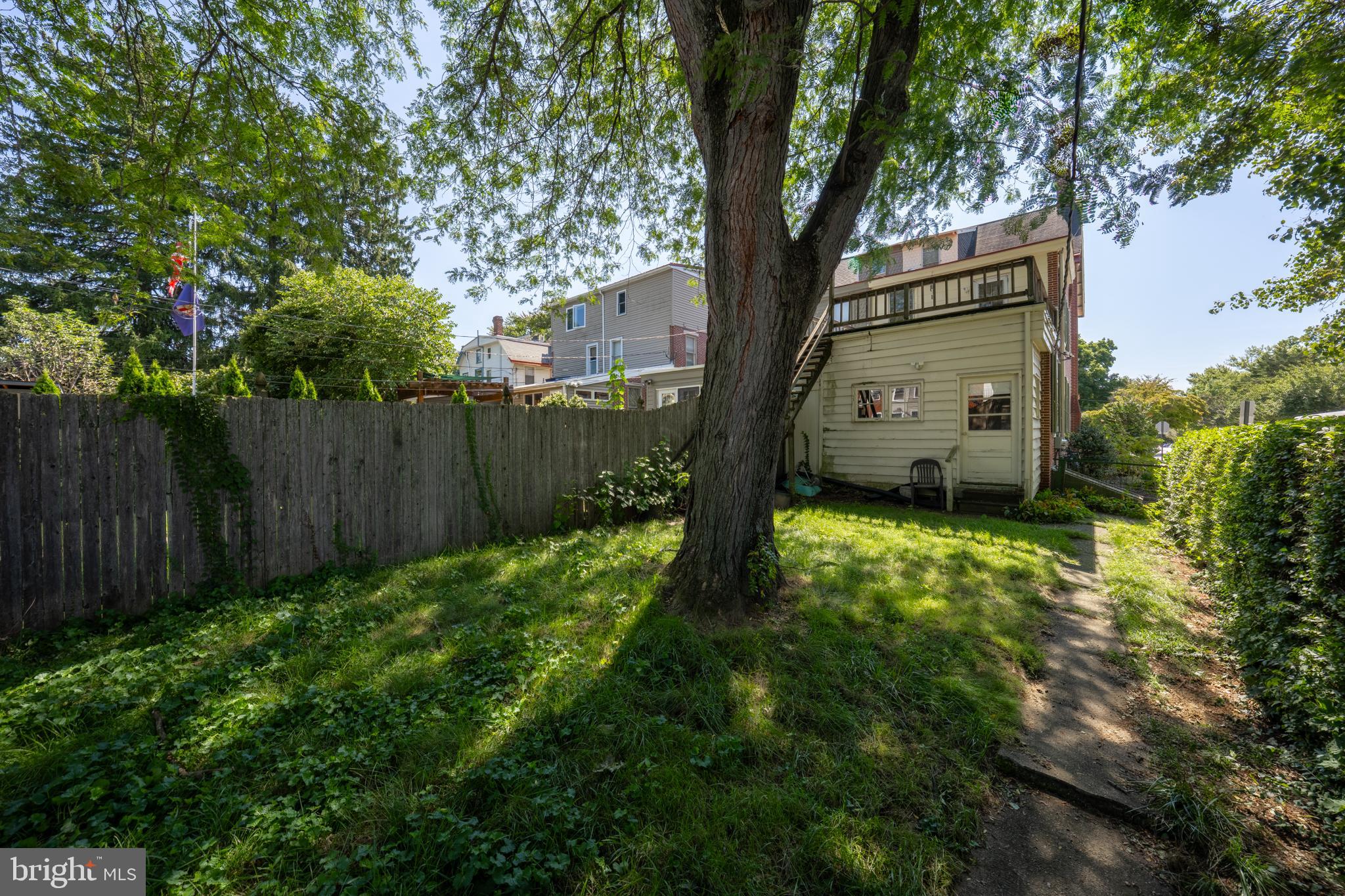 255 DEAN STREET