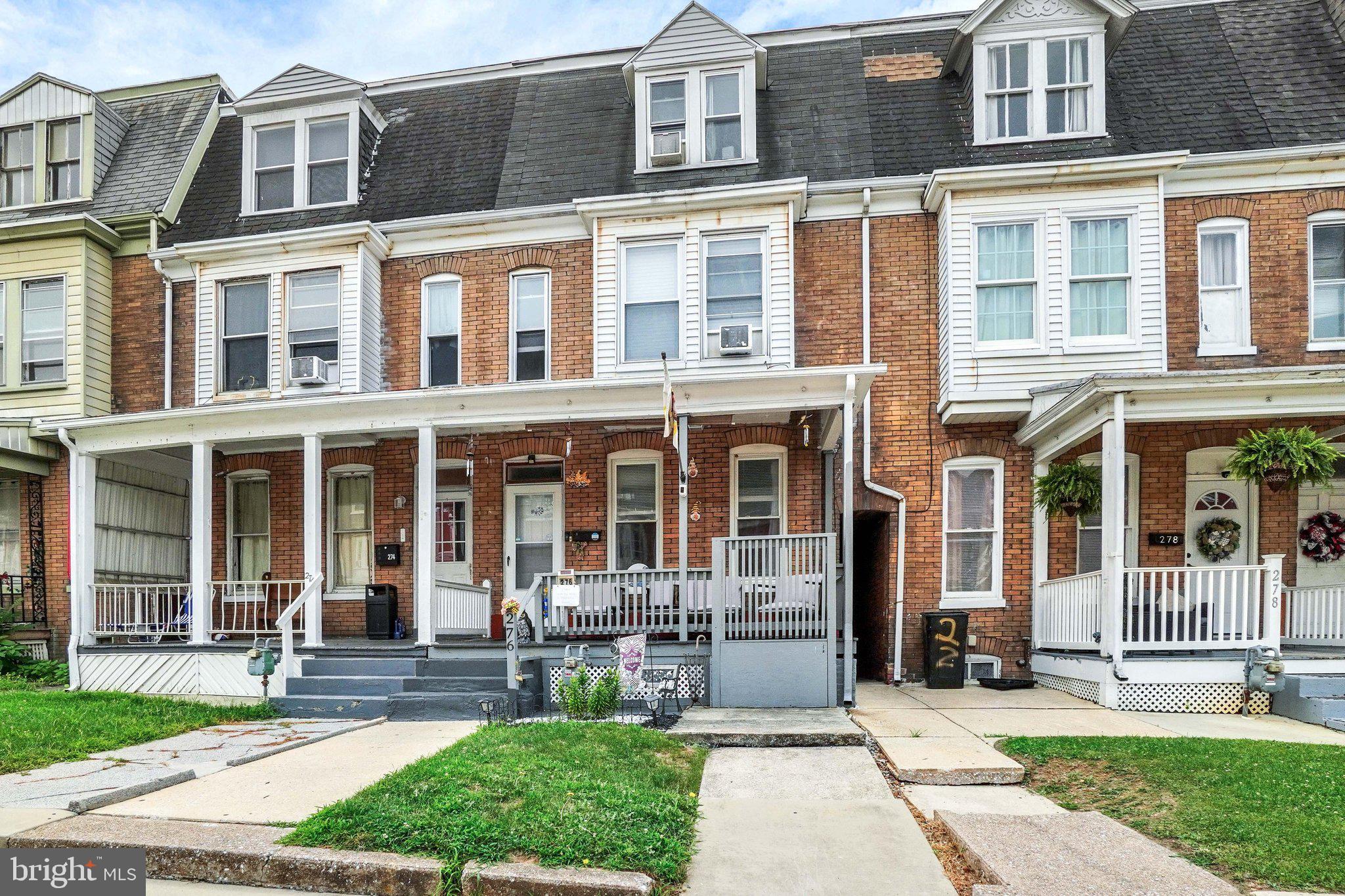 276 W COTTAGE PLACE