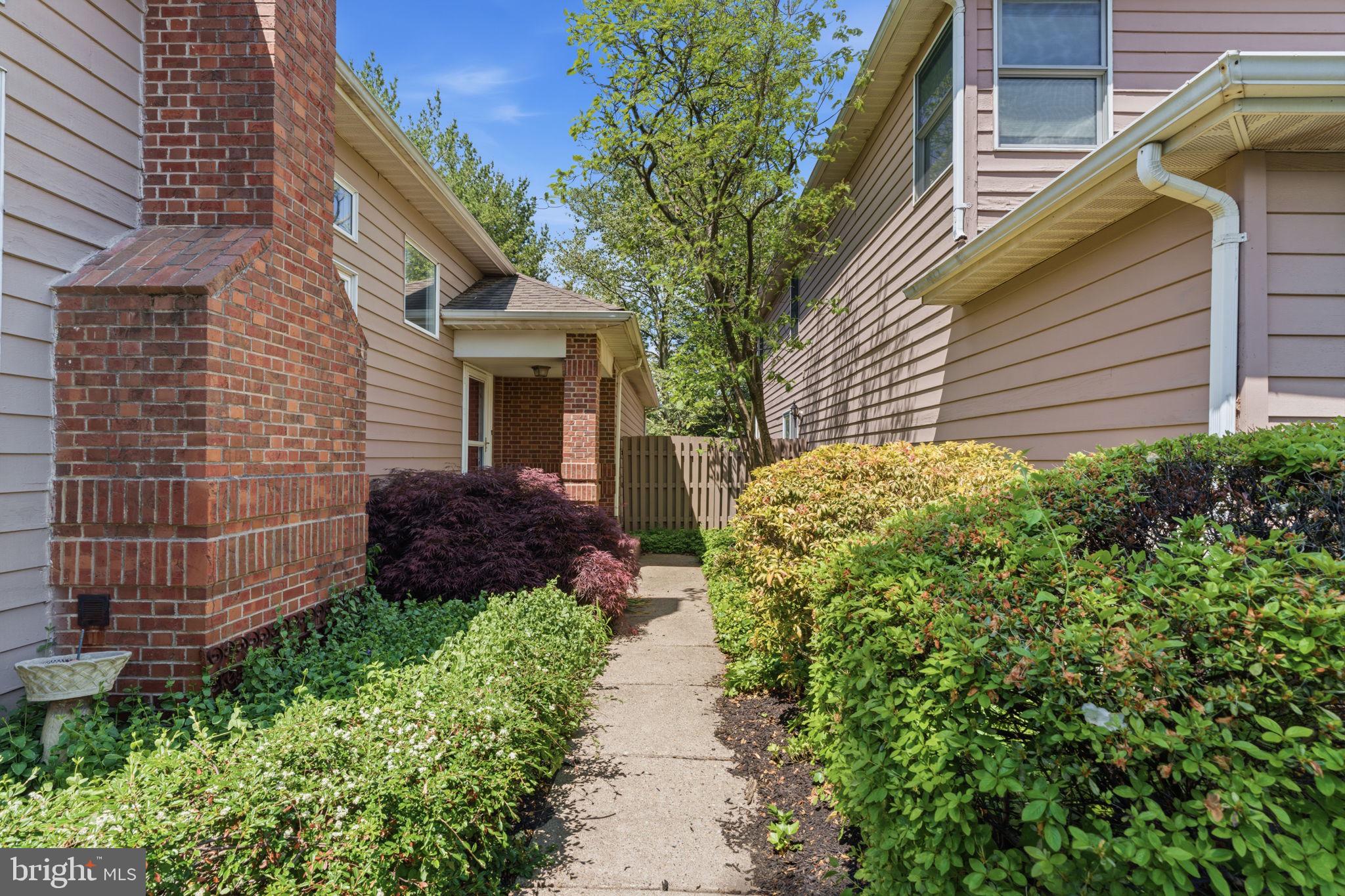 1921 KIRKBRIDE CIRCLE