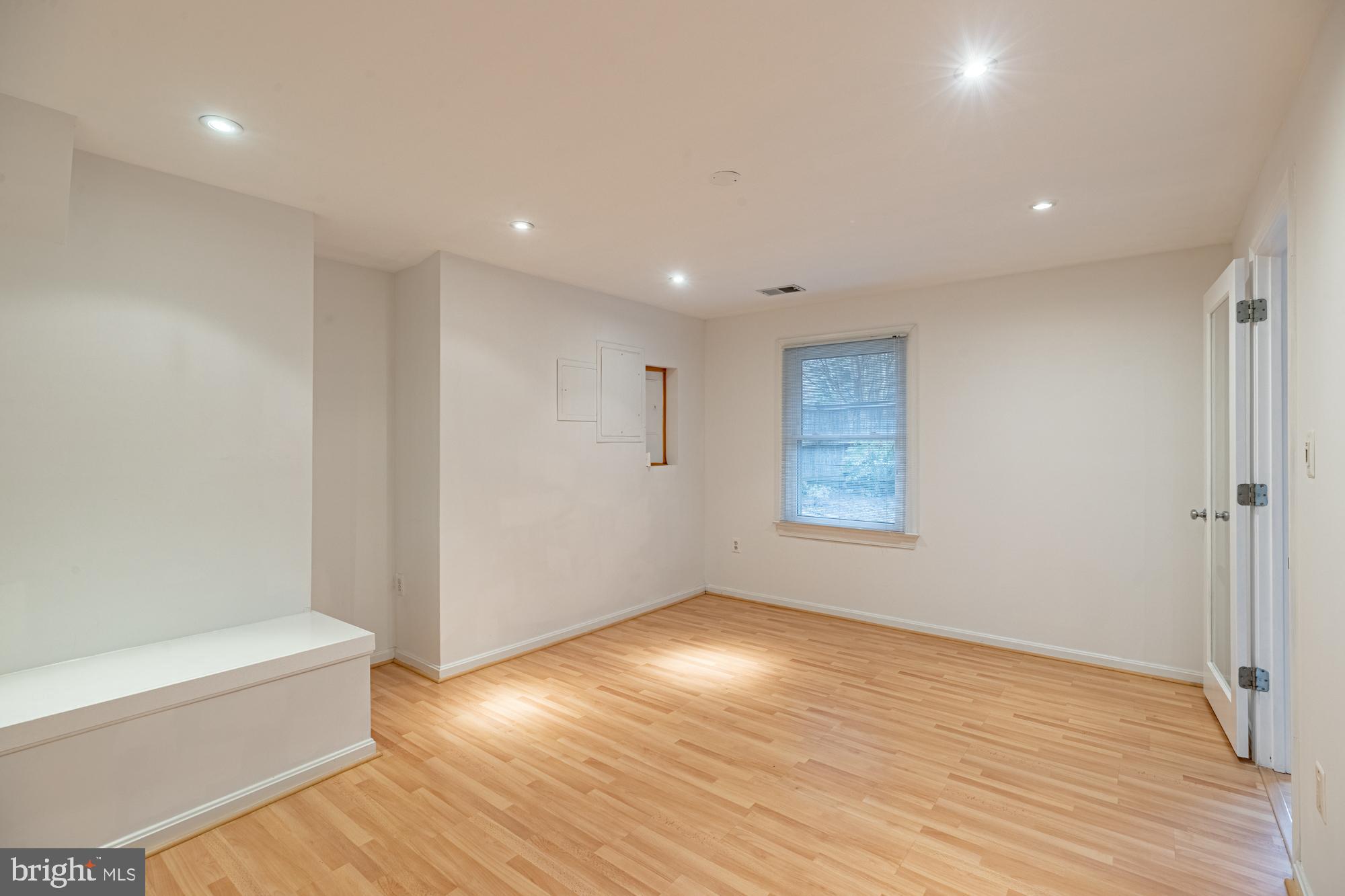 BRANDON VILLAGE - Residential