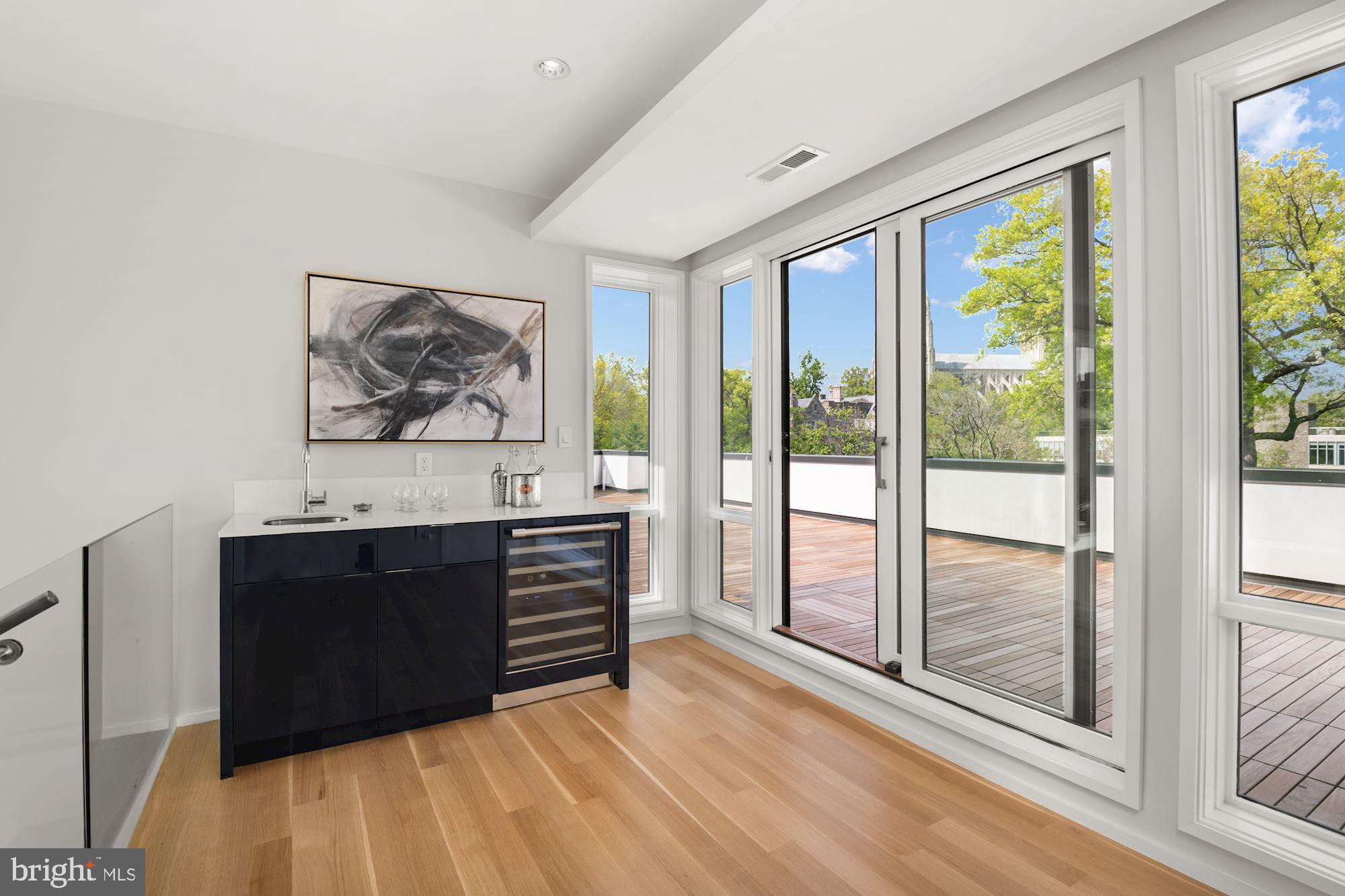 OBSERVATORY CIRCLE - Residential