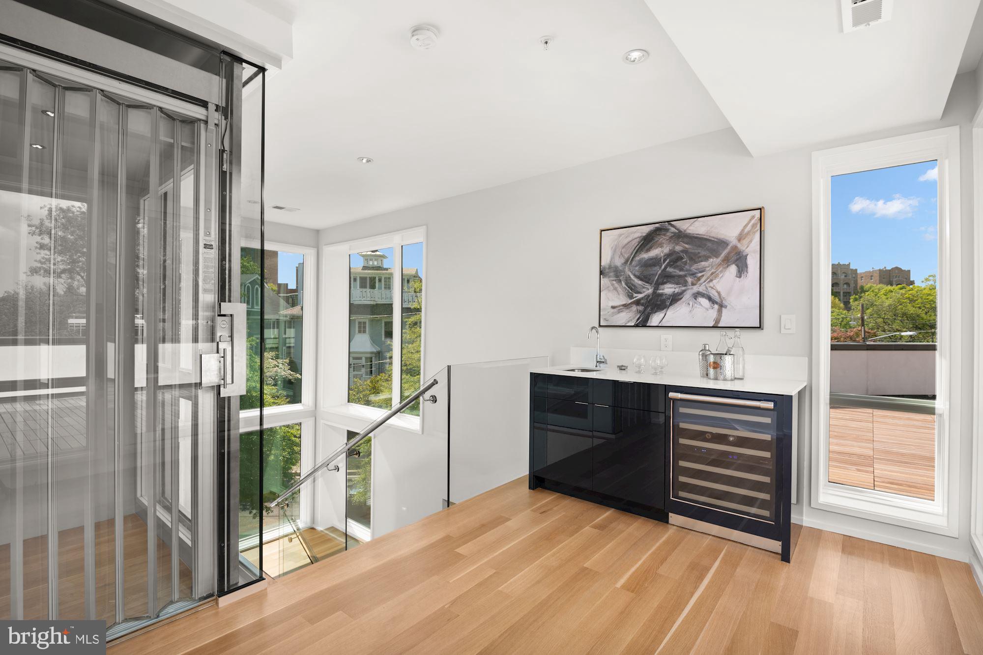 OBSERVATORY CIRCLE - Residential