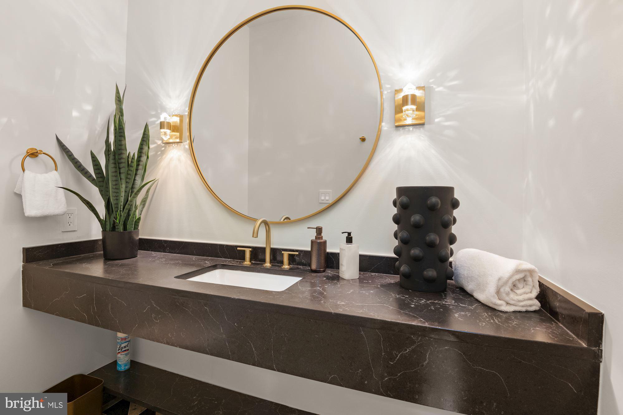 OBSERVATORY CIRCLE - Residential
