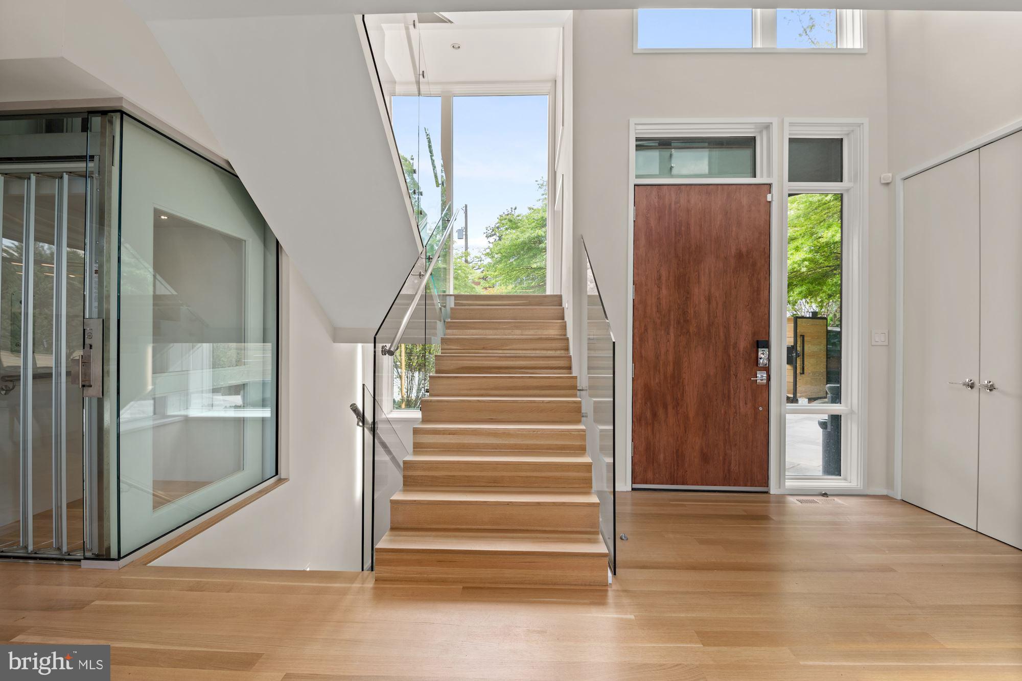 OBSERVATORY CIRCLE - Residential