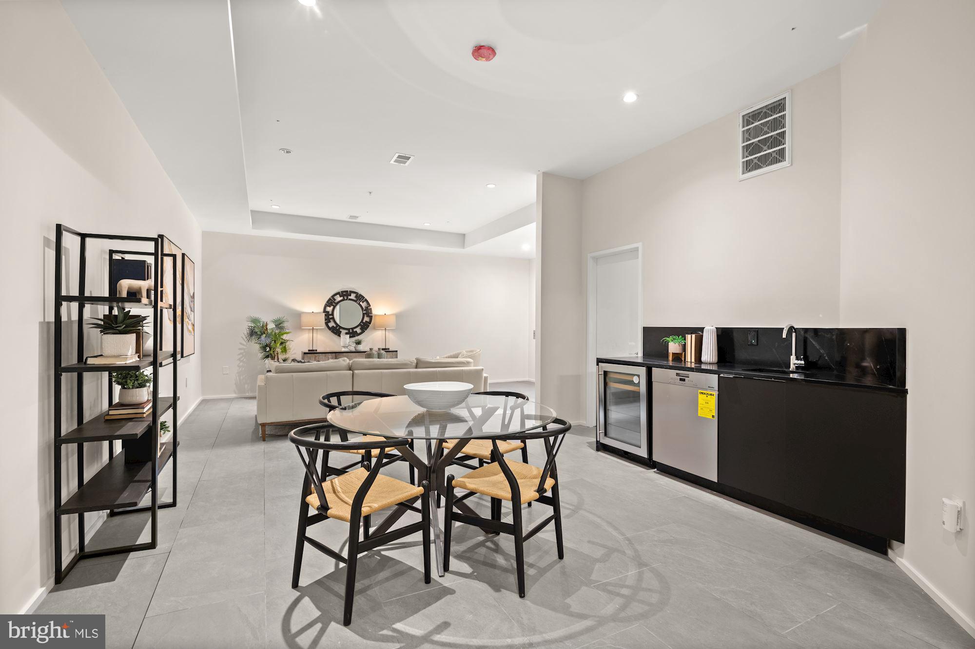 OBSERVATORY CIRCLE - Residential