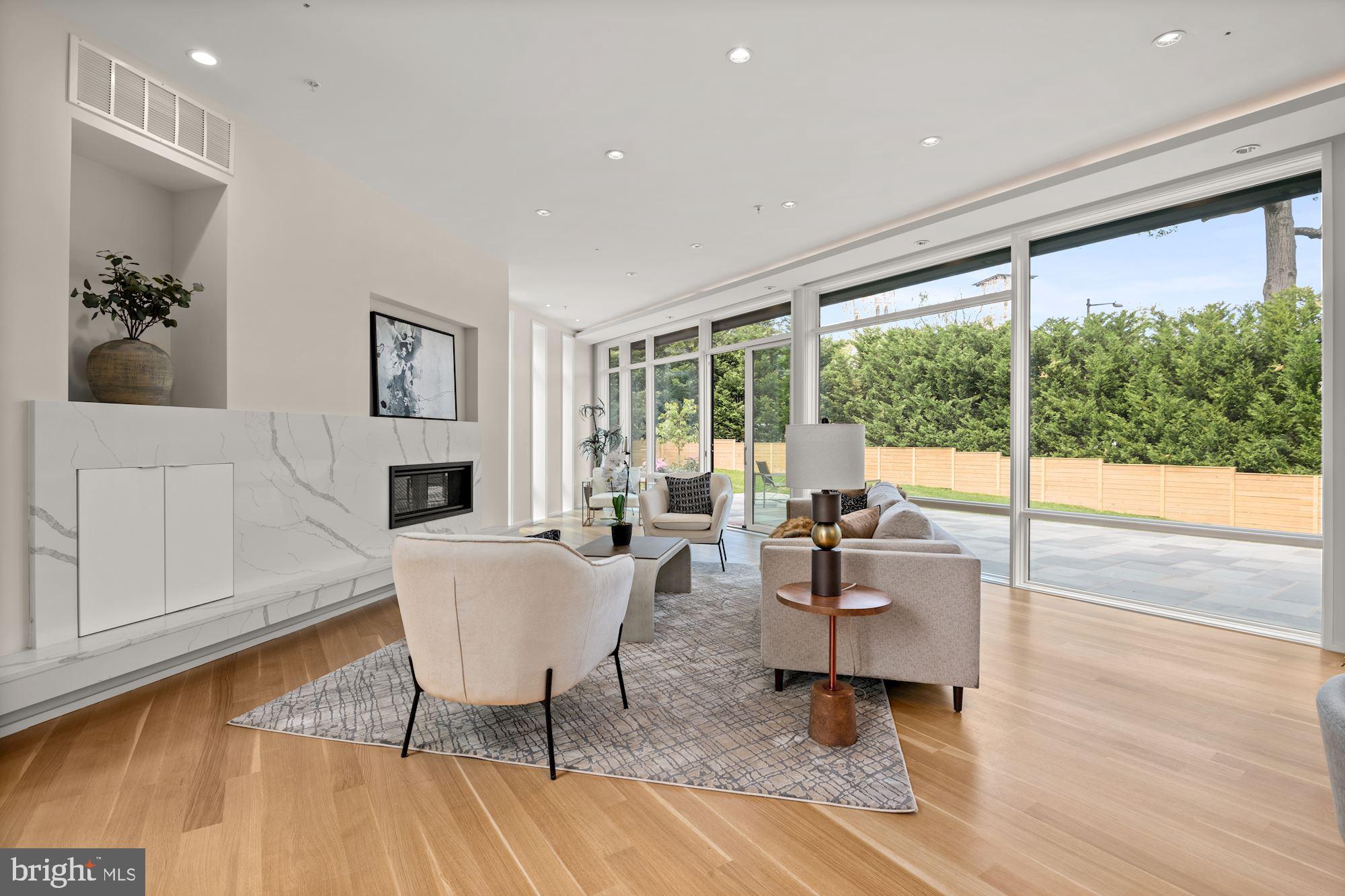 OBSERVATORY CIRCLE - Residential