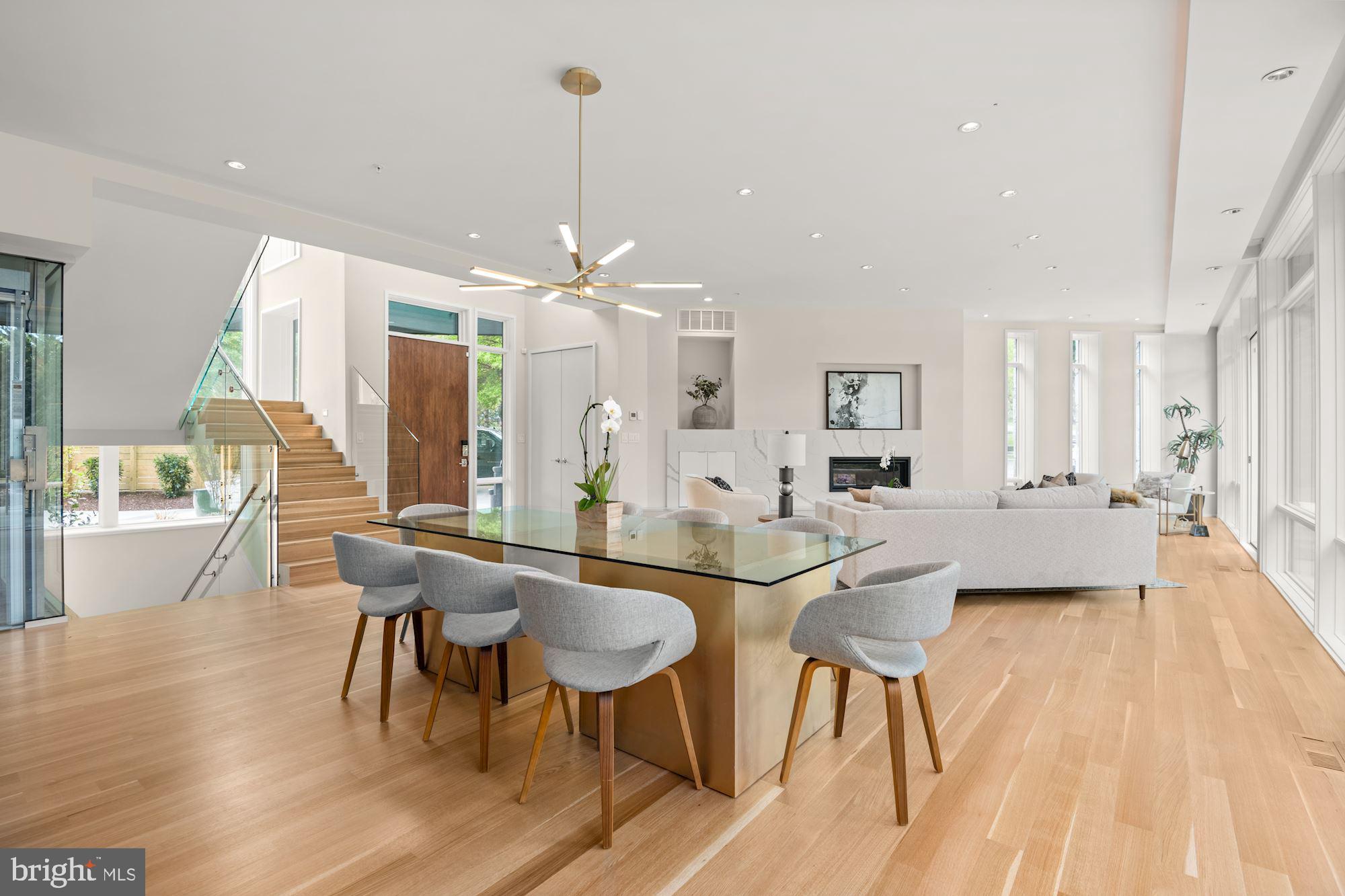 OBSERVATORY CIRCLE - Residential
