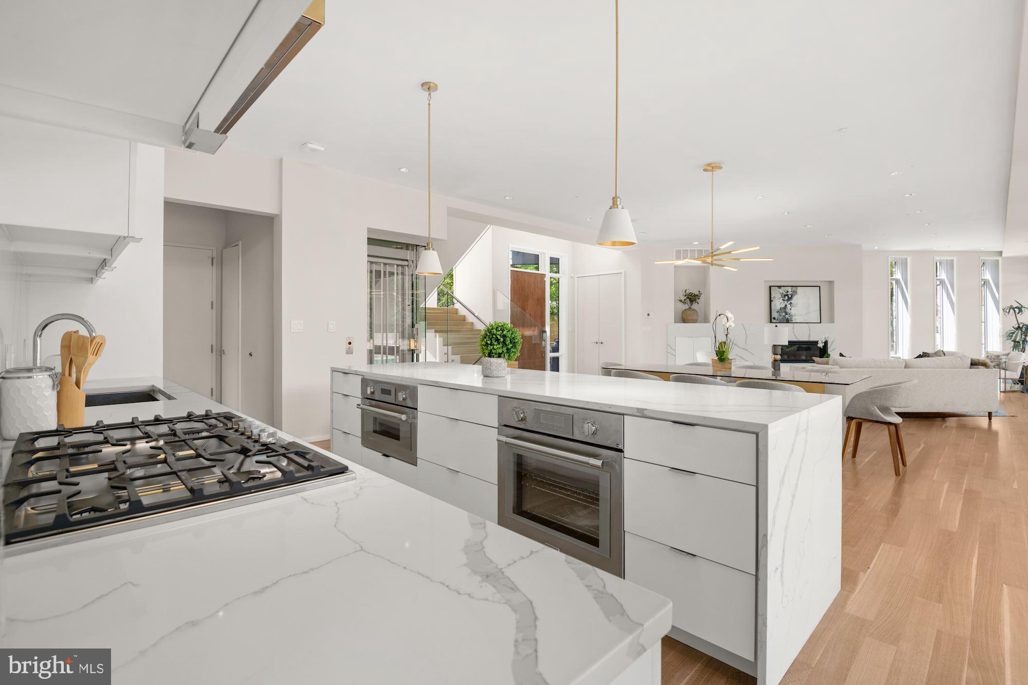 OBSERVATORY CIRCLE - Residential